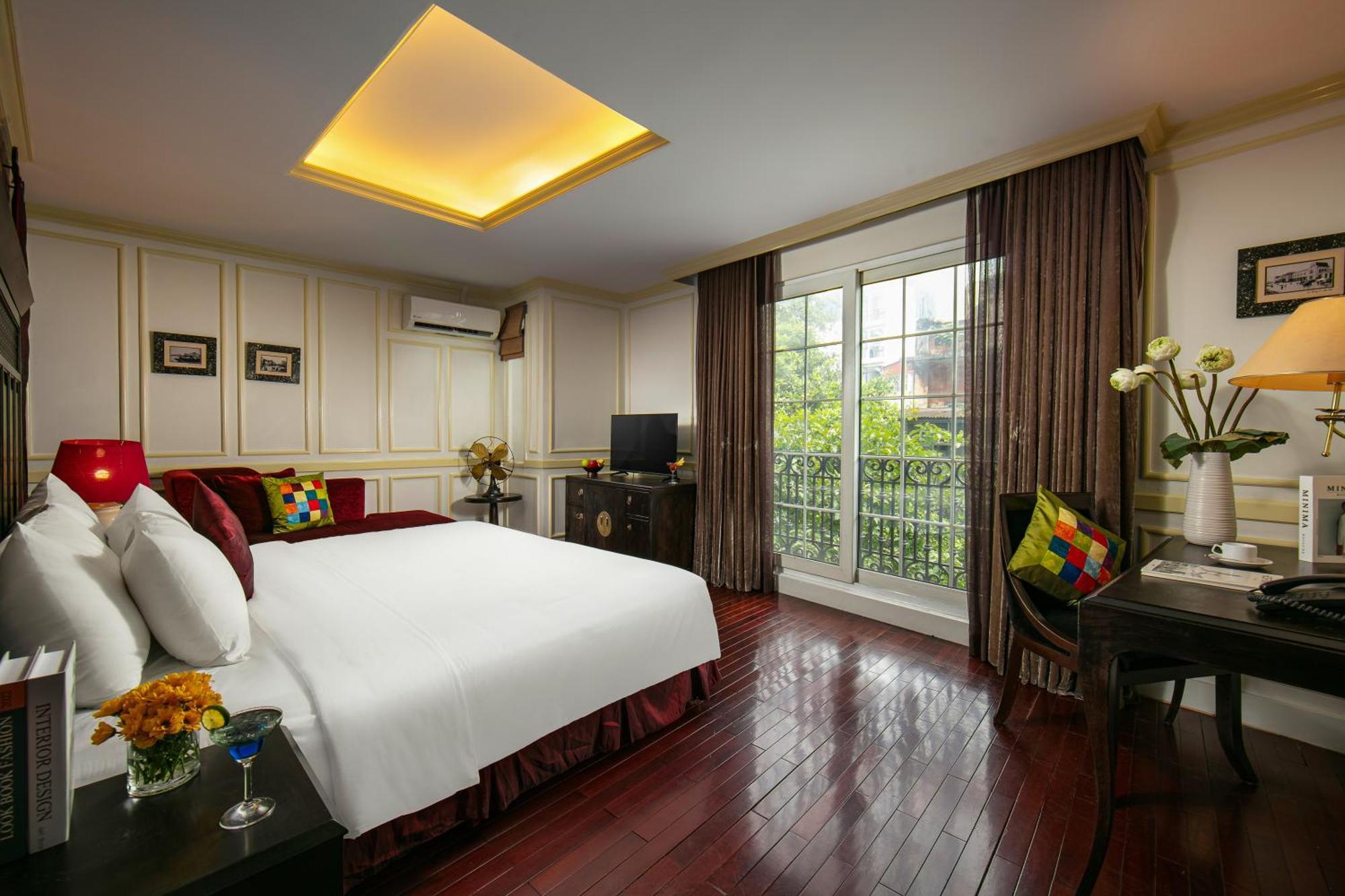 Boutique & 4*