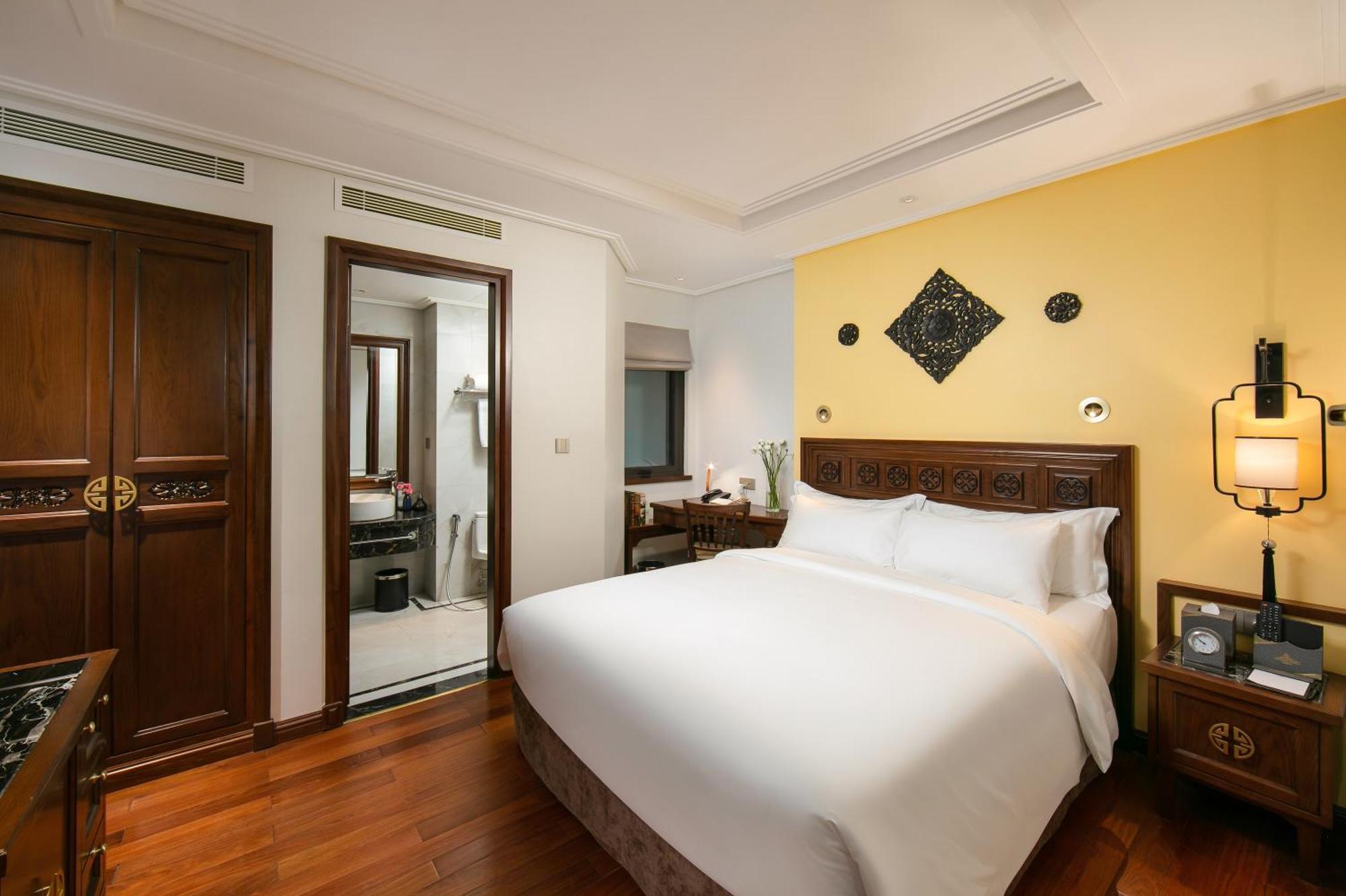 San Grand & Hanoi