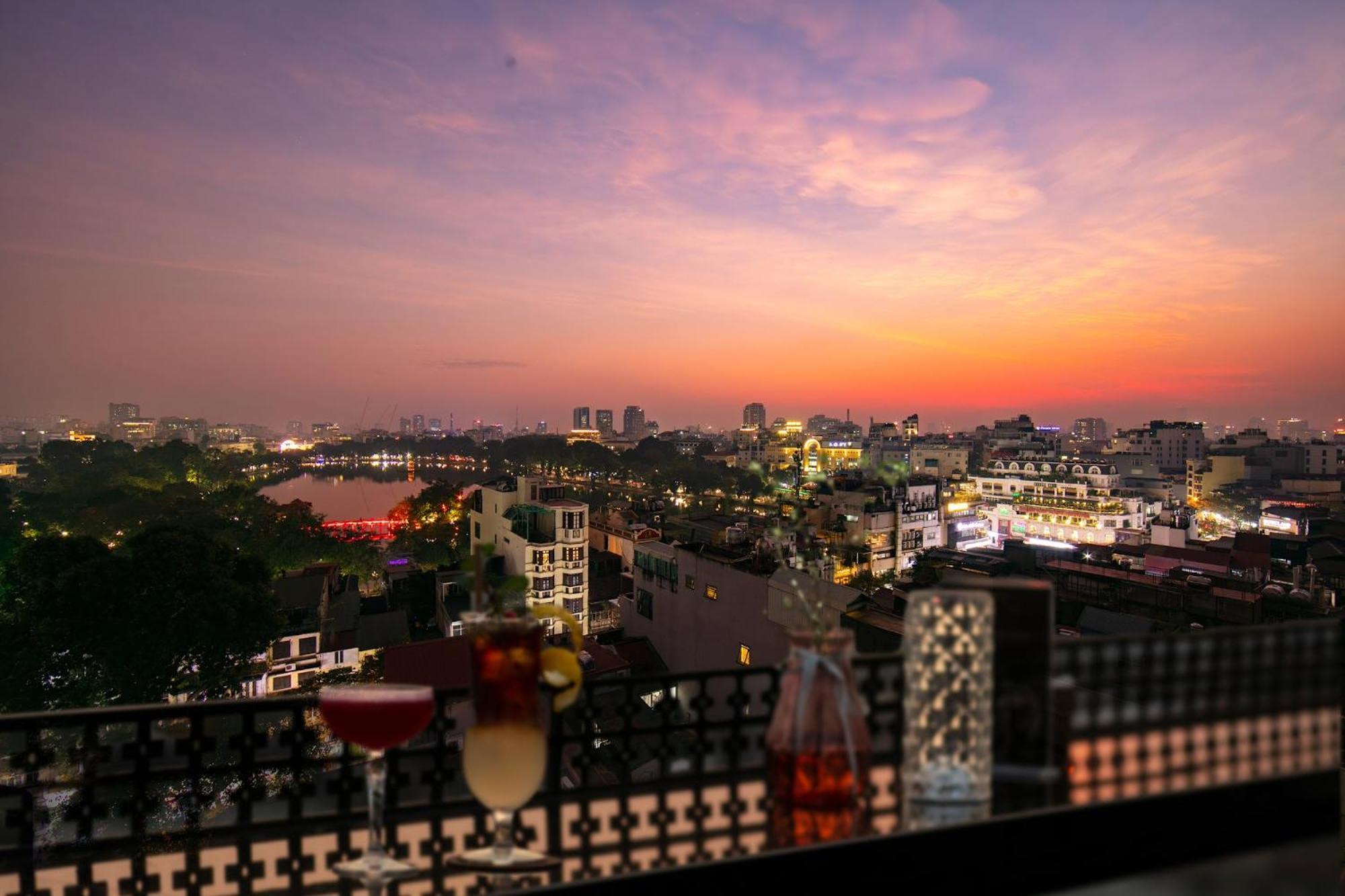 San Grand & 4* Hanoi