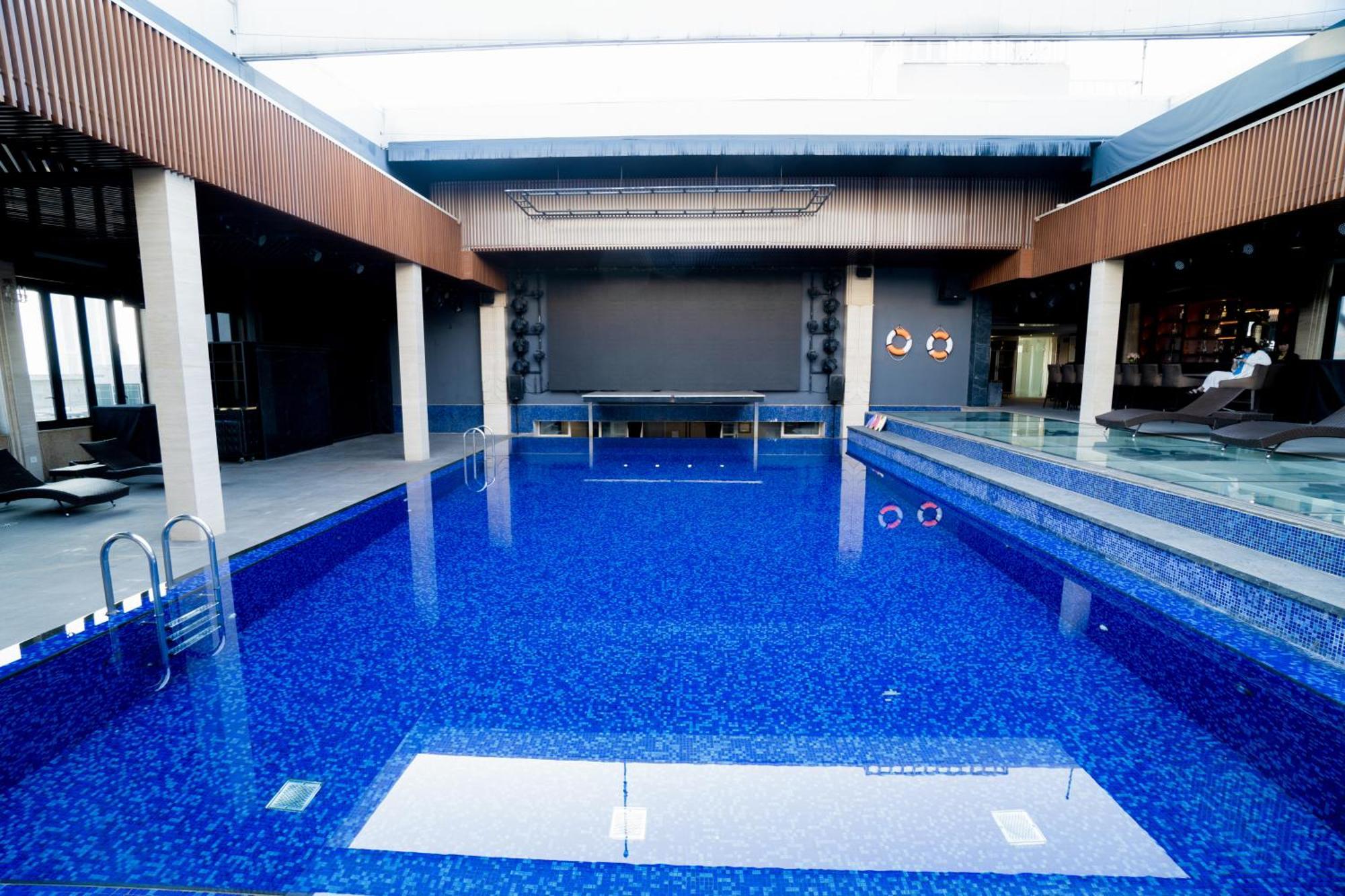 Apricot Hotel 5*