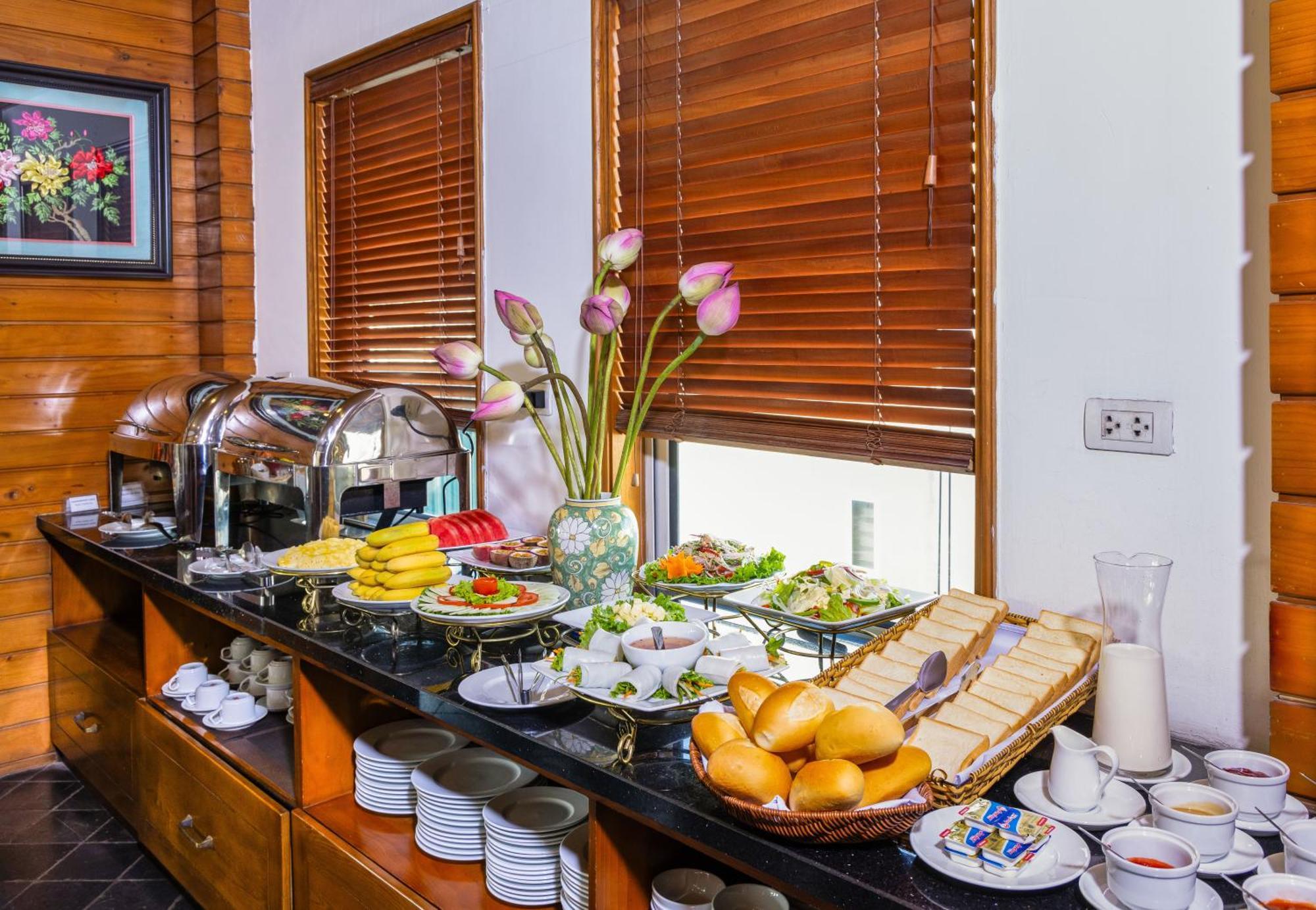Centre Point 3* Hanoi