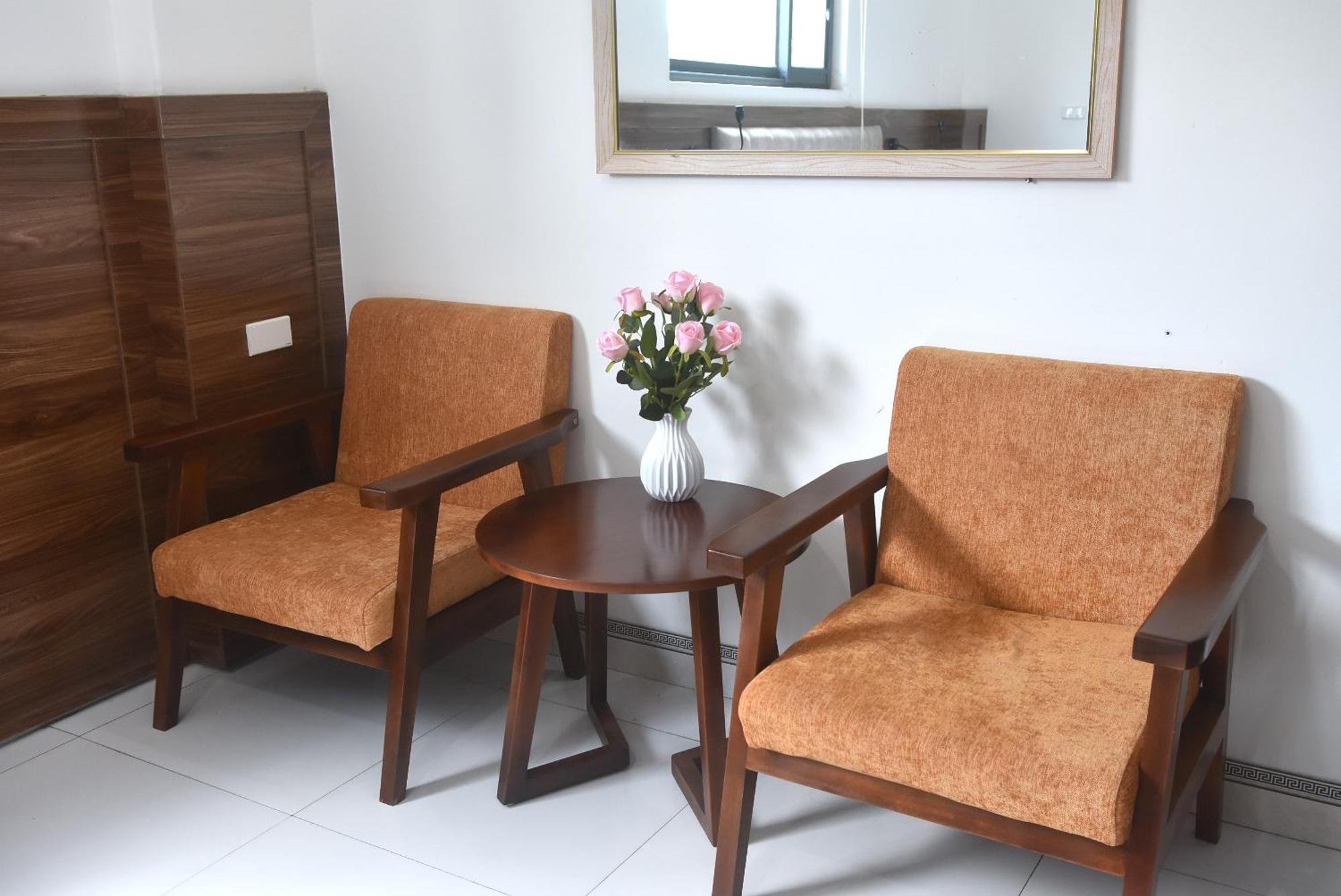 Reddoorz Thanh Hang Near Me Tri Hotel 3*