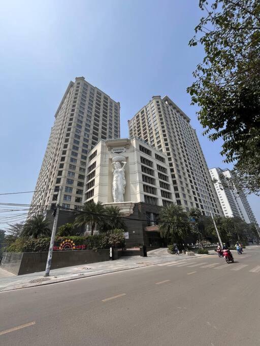 West D' Leroi Soleil 3 Bedroom Apartment Hanoi