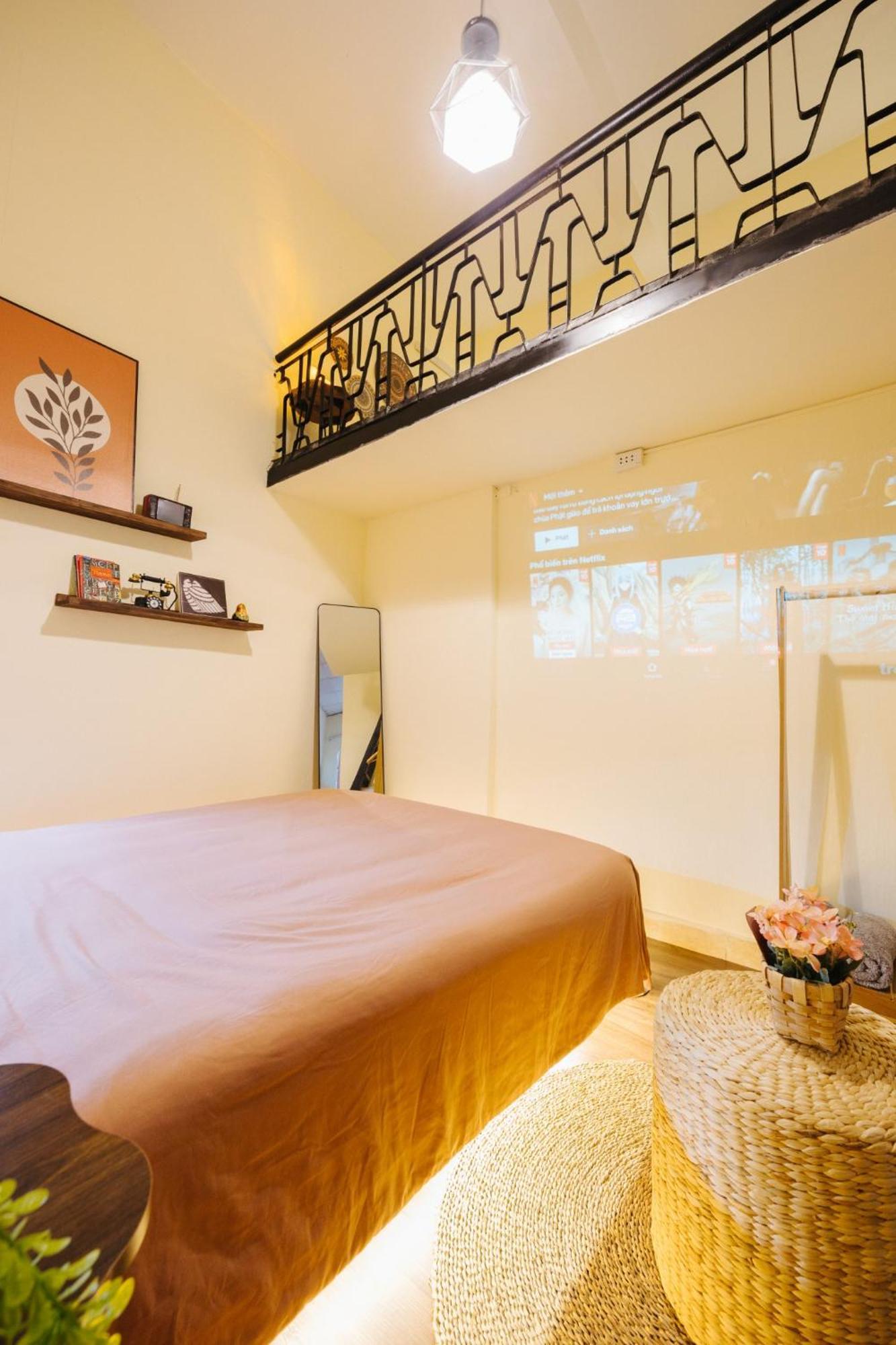 Jinzinhome/ Cozy House Near Train Street/ Netflix