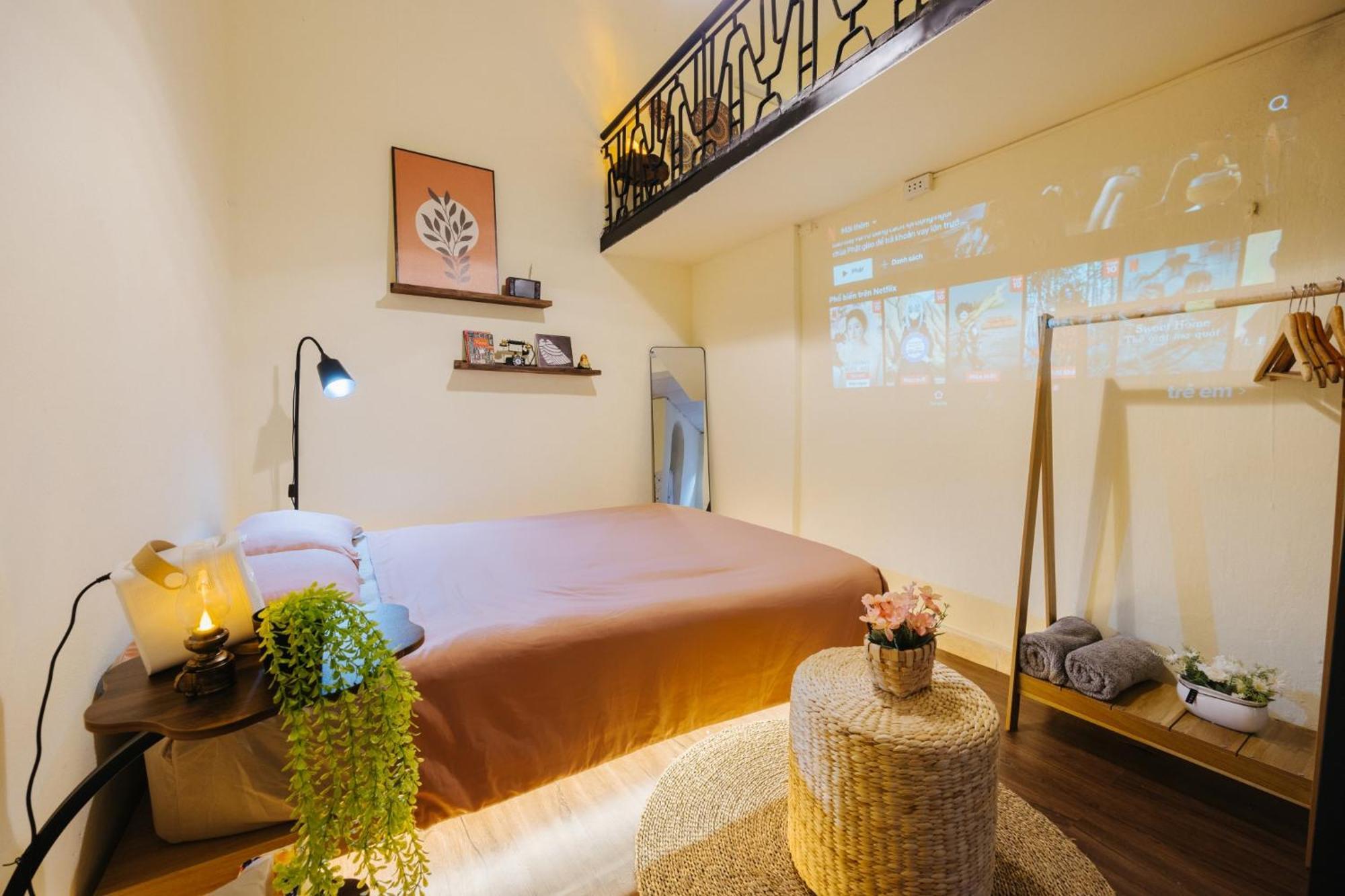 Jinzinhome/ Cozy House Near Train Street/ Netflix