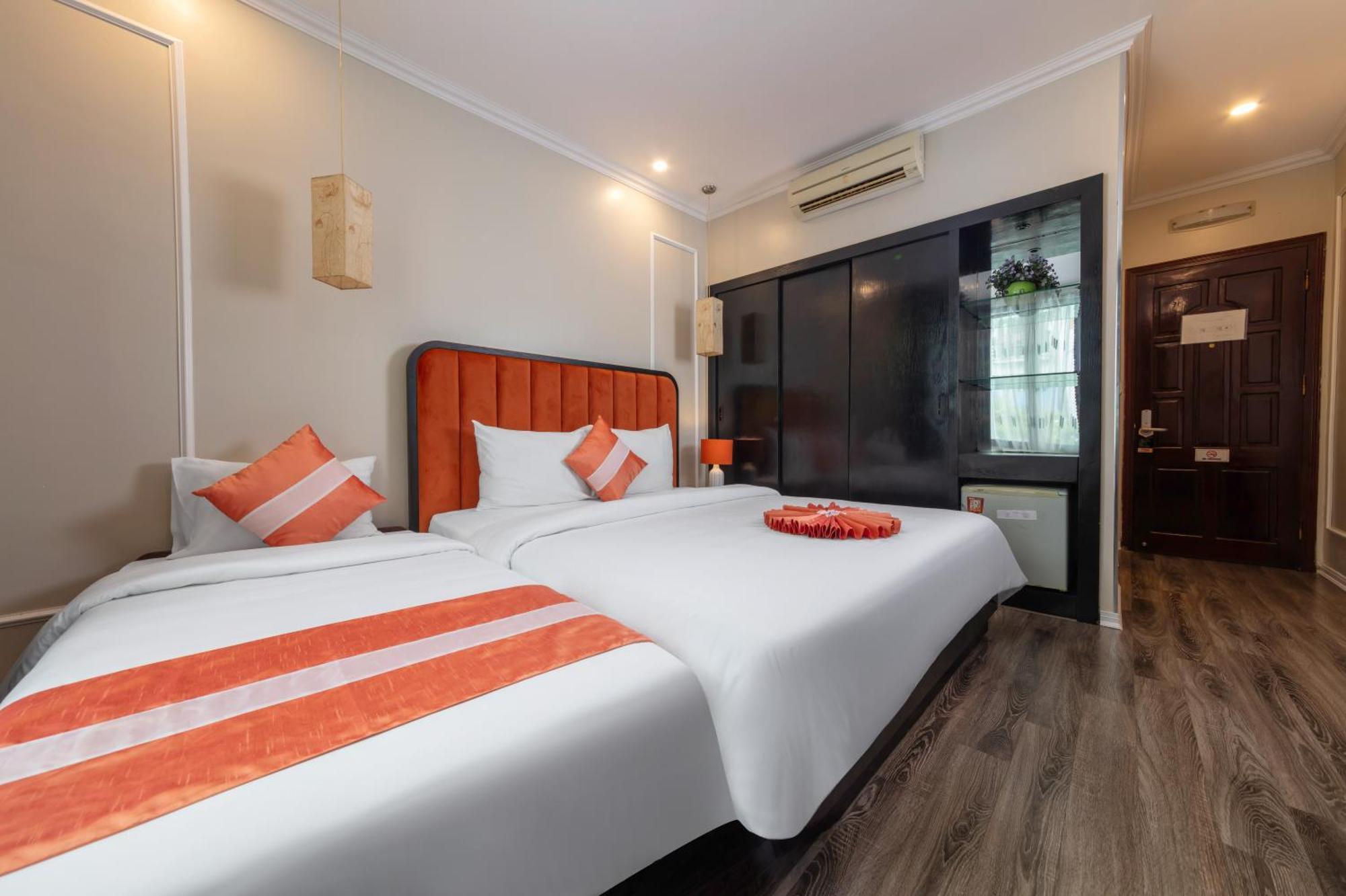 Omina & Travel Hotel Hanoi