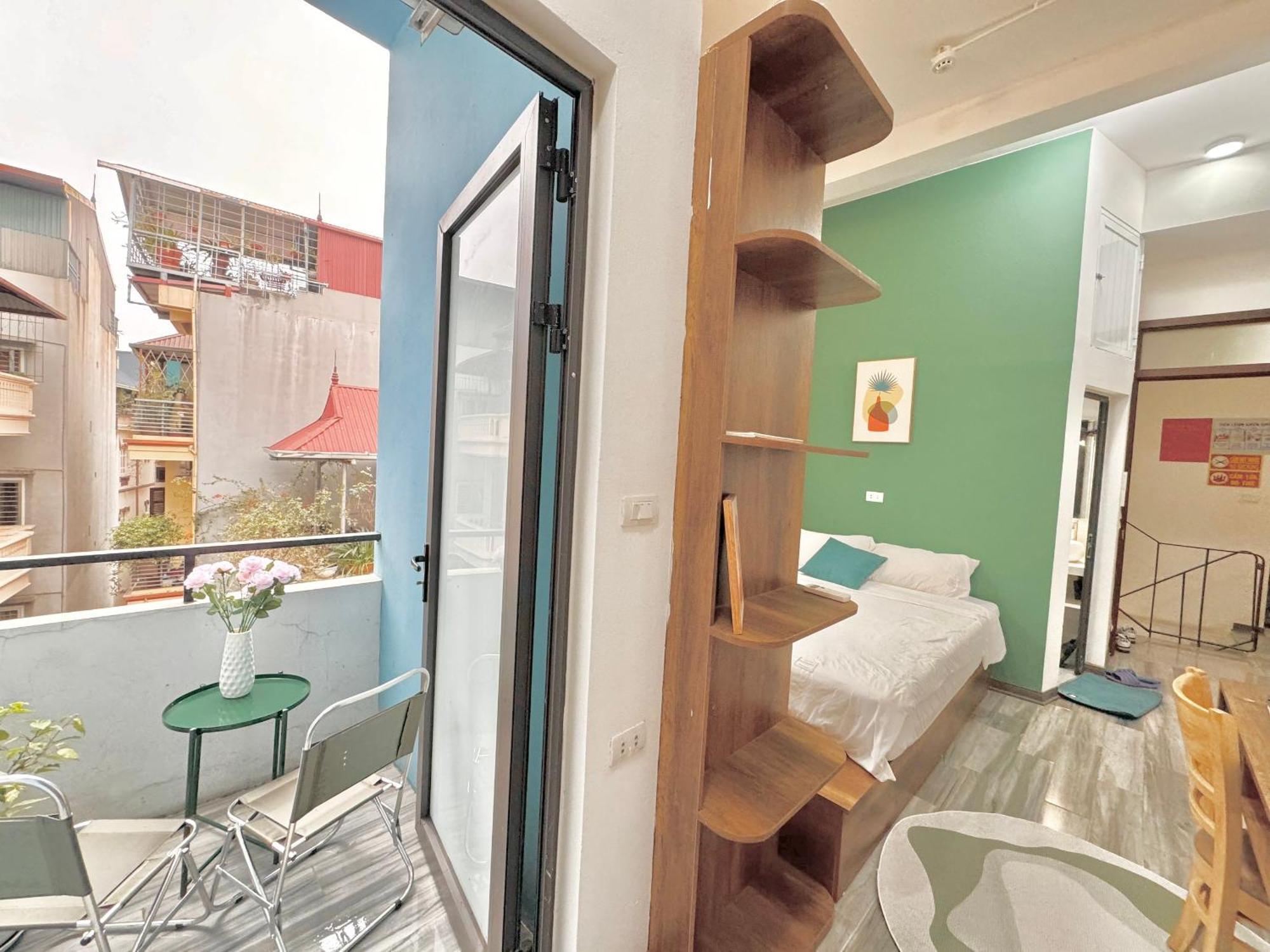 Harmony Lakeside-modern-balcony Apartment Hanoi