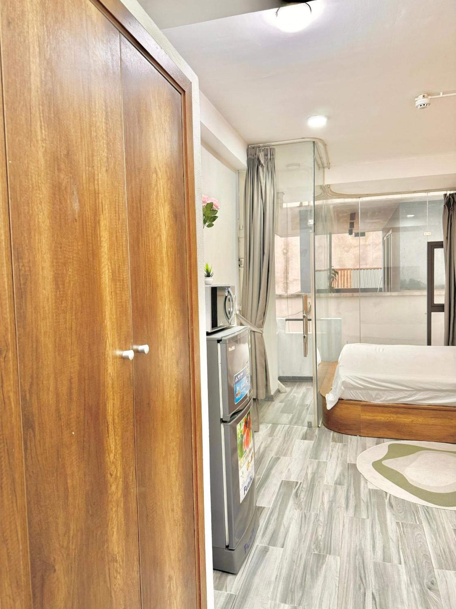 Harmony Lakeside-modern-balcony Hanoi