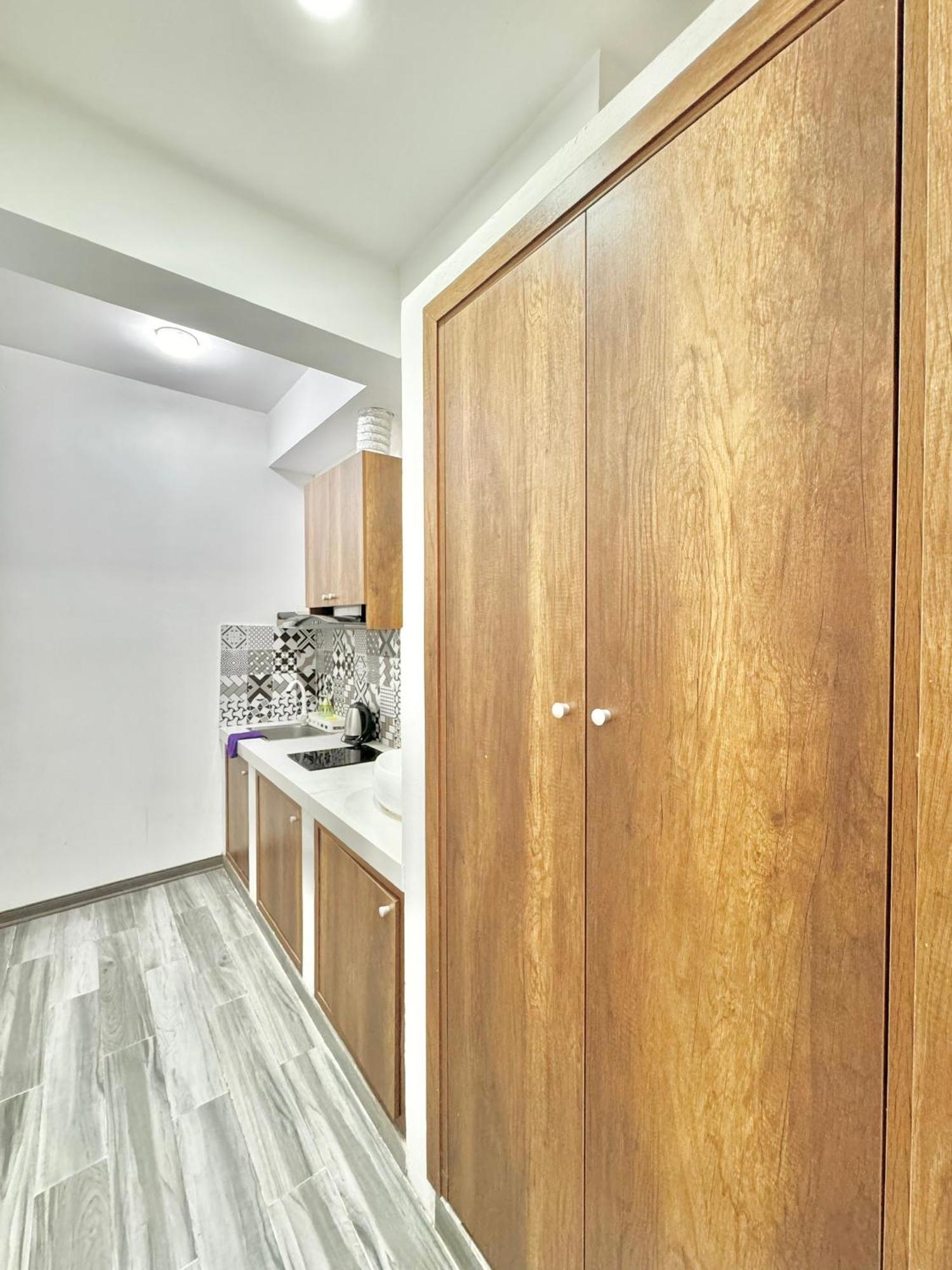 Apartment Harmony Lakeside-modern-balcony Hanoi
