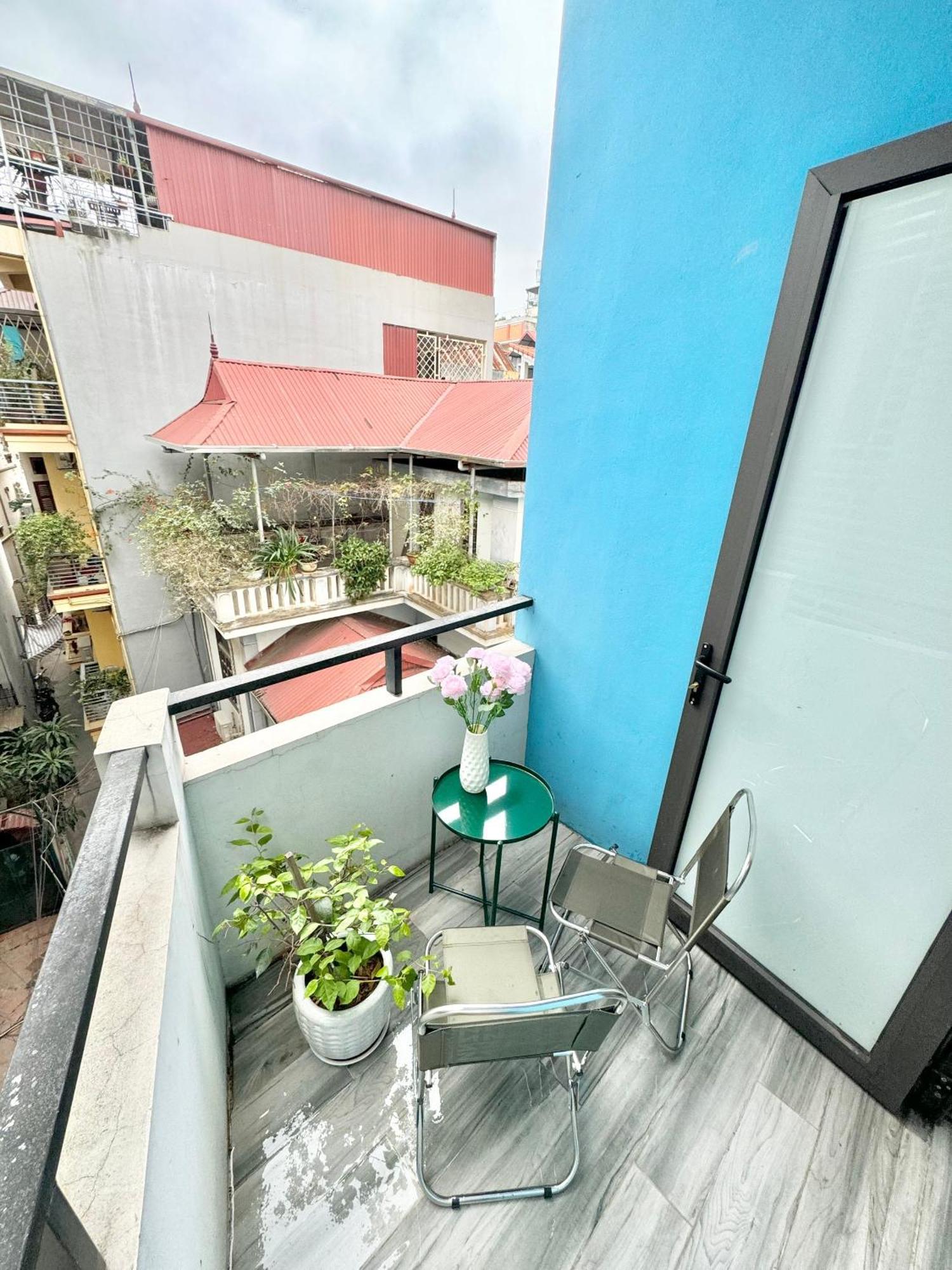Harmony Lakeside-modern-balcony Hanoi