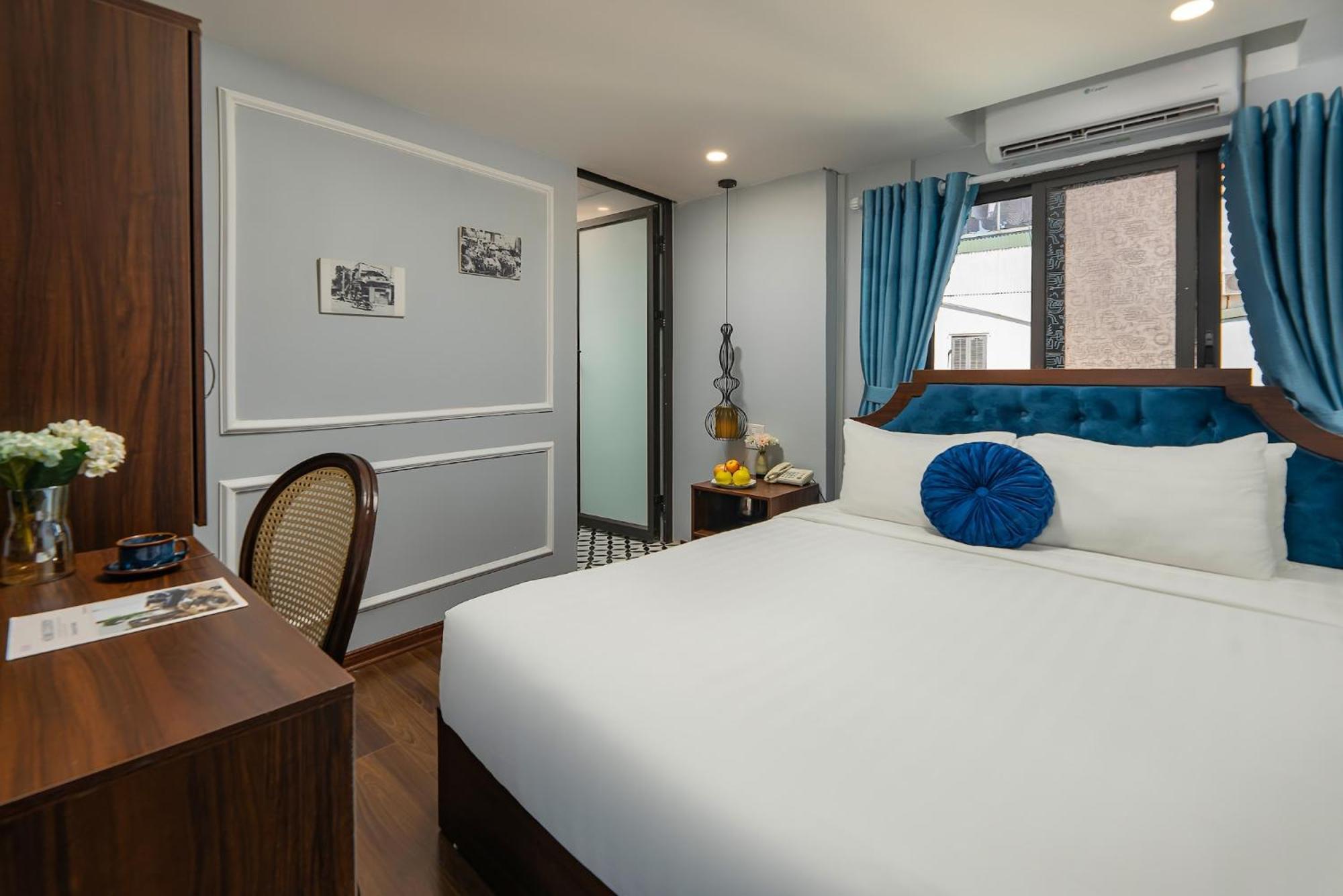 Khách sạn La Renta Premier & Hà Nội