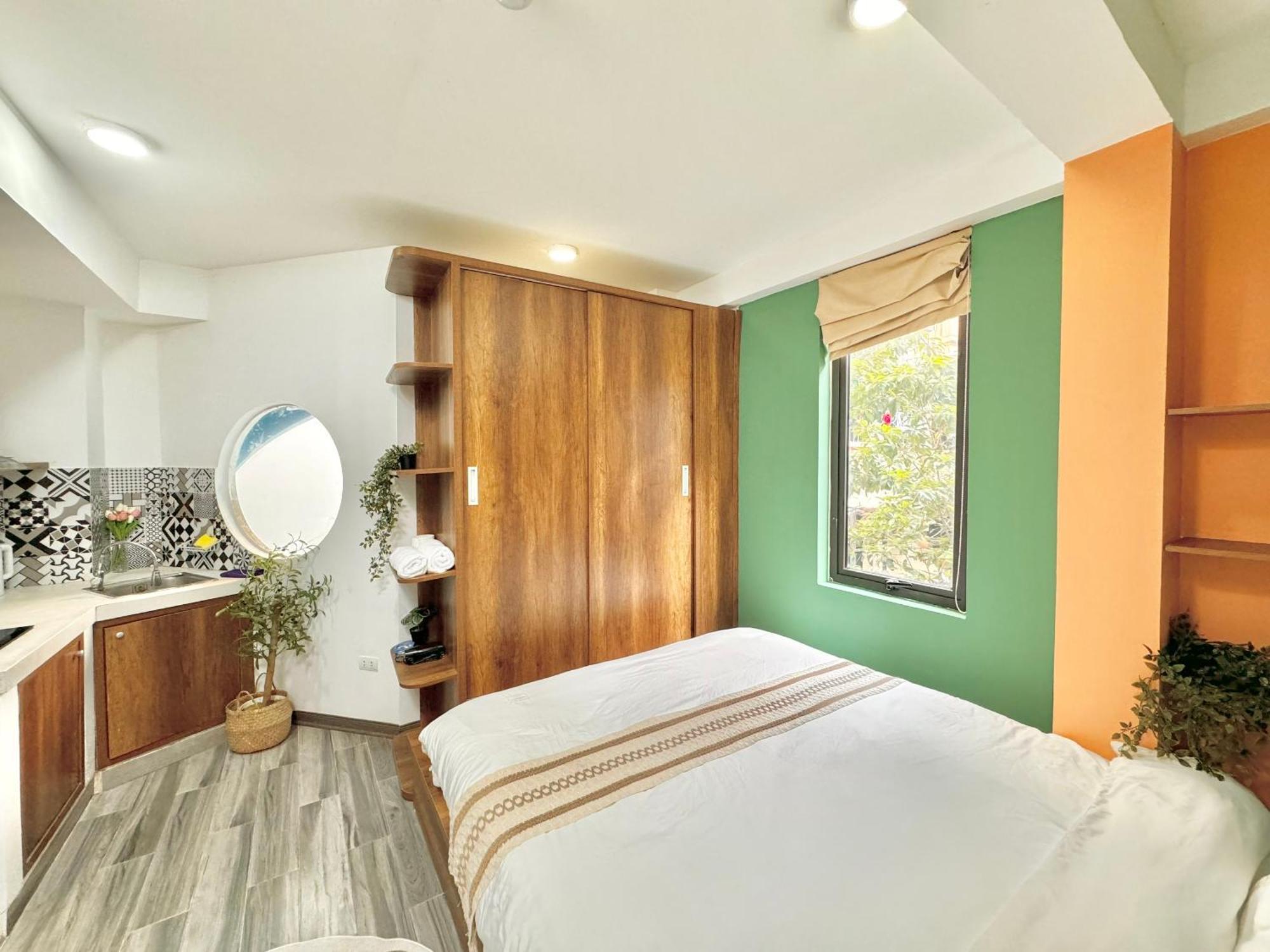 Harmony Lakeside-modern-balcony Apartment Hanoi