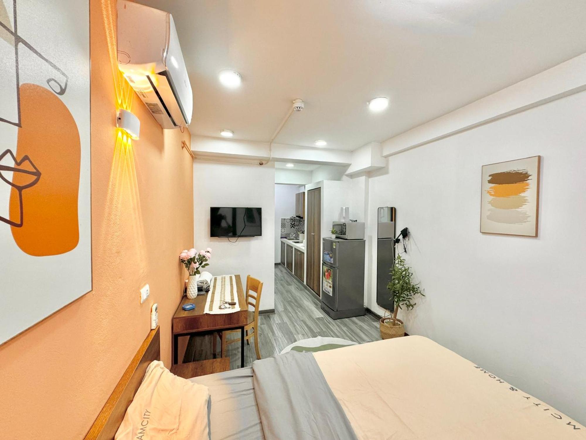 Harmony Lakeside-modern-balcony Apartment *