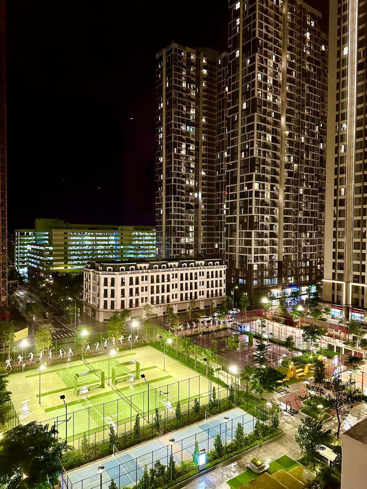 Luxury Vinhomes Smart City- Ho Dich Vu, Be Boi, Phong Gym Rieng, View Hoang Hon *