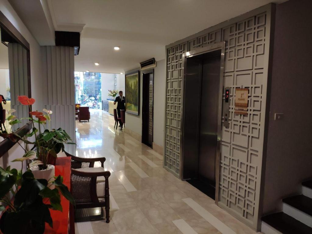 Church Boutique Hang Trong Hotel