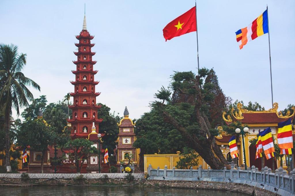 Sen Hidden Charm Hanoi