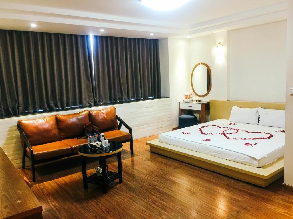 Hoang Gia -150 Nghi Tam Hn - By Bay Luxury *