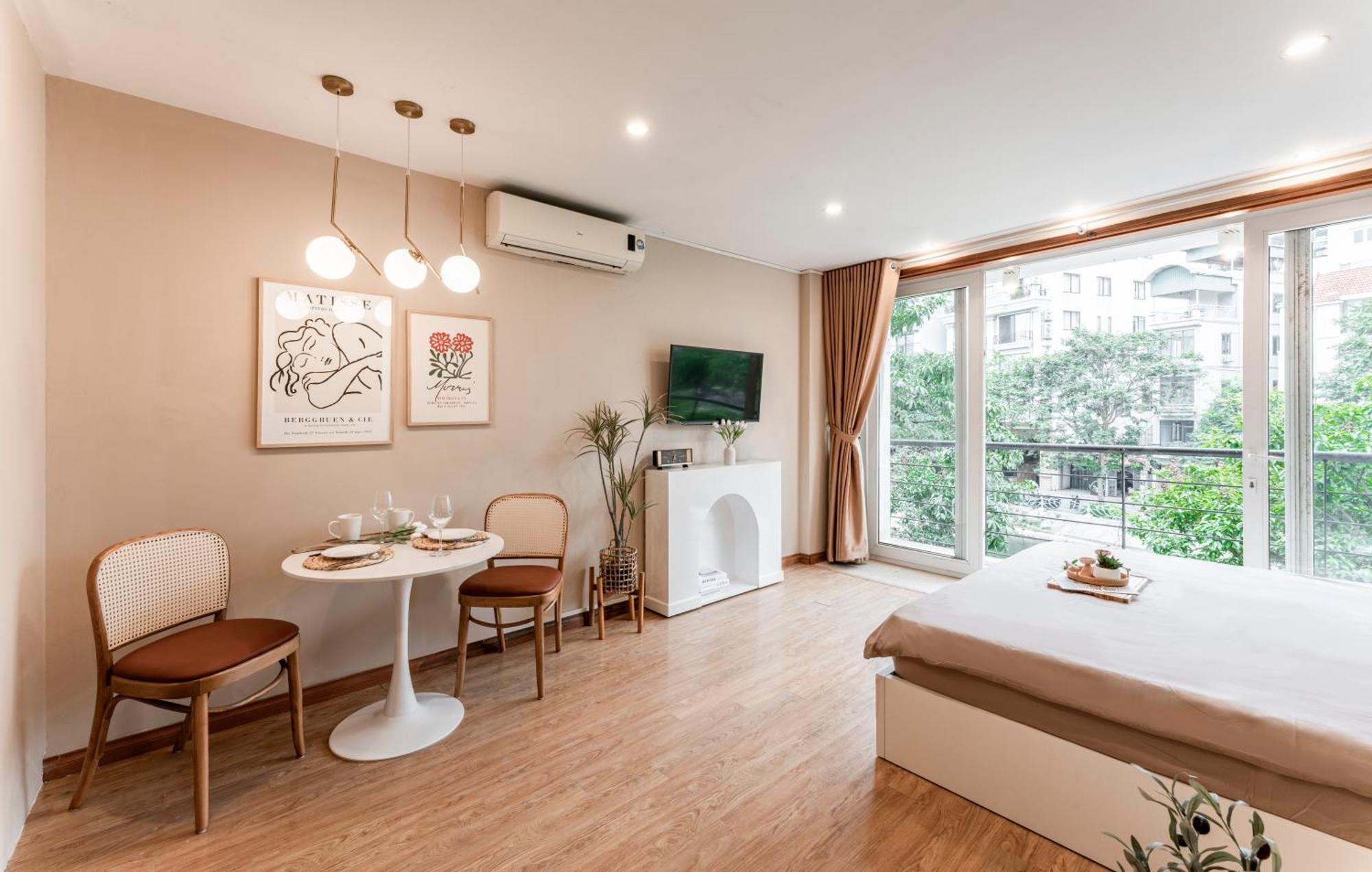 Inam Lakeview * Hanoi