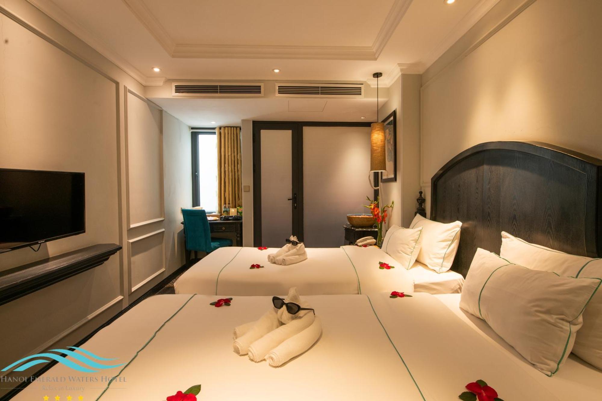 Emerald Waters Valley Hotel 4*