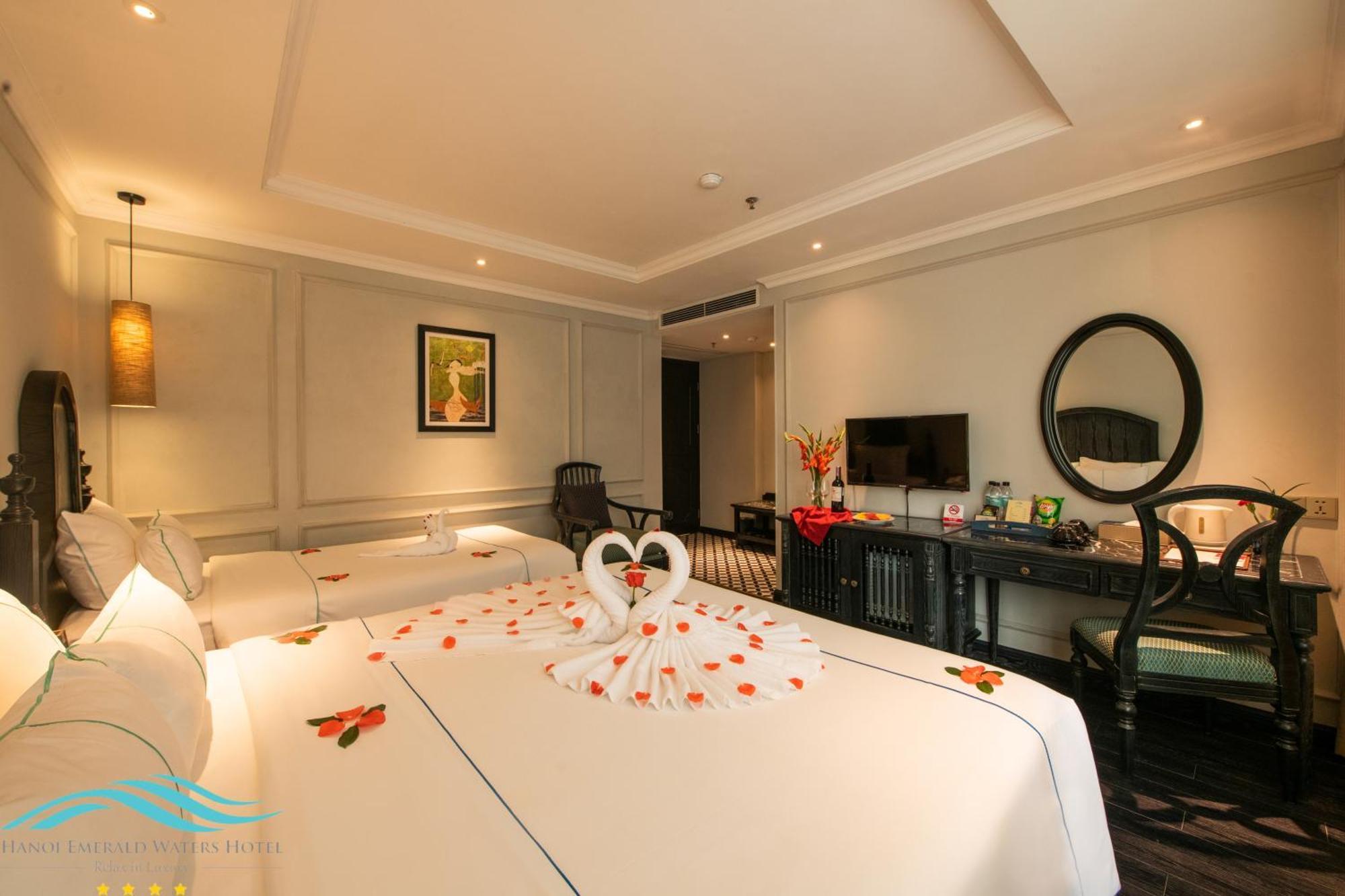 Hotel Emerald Waters Valley 4*