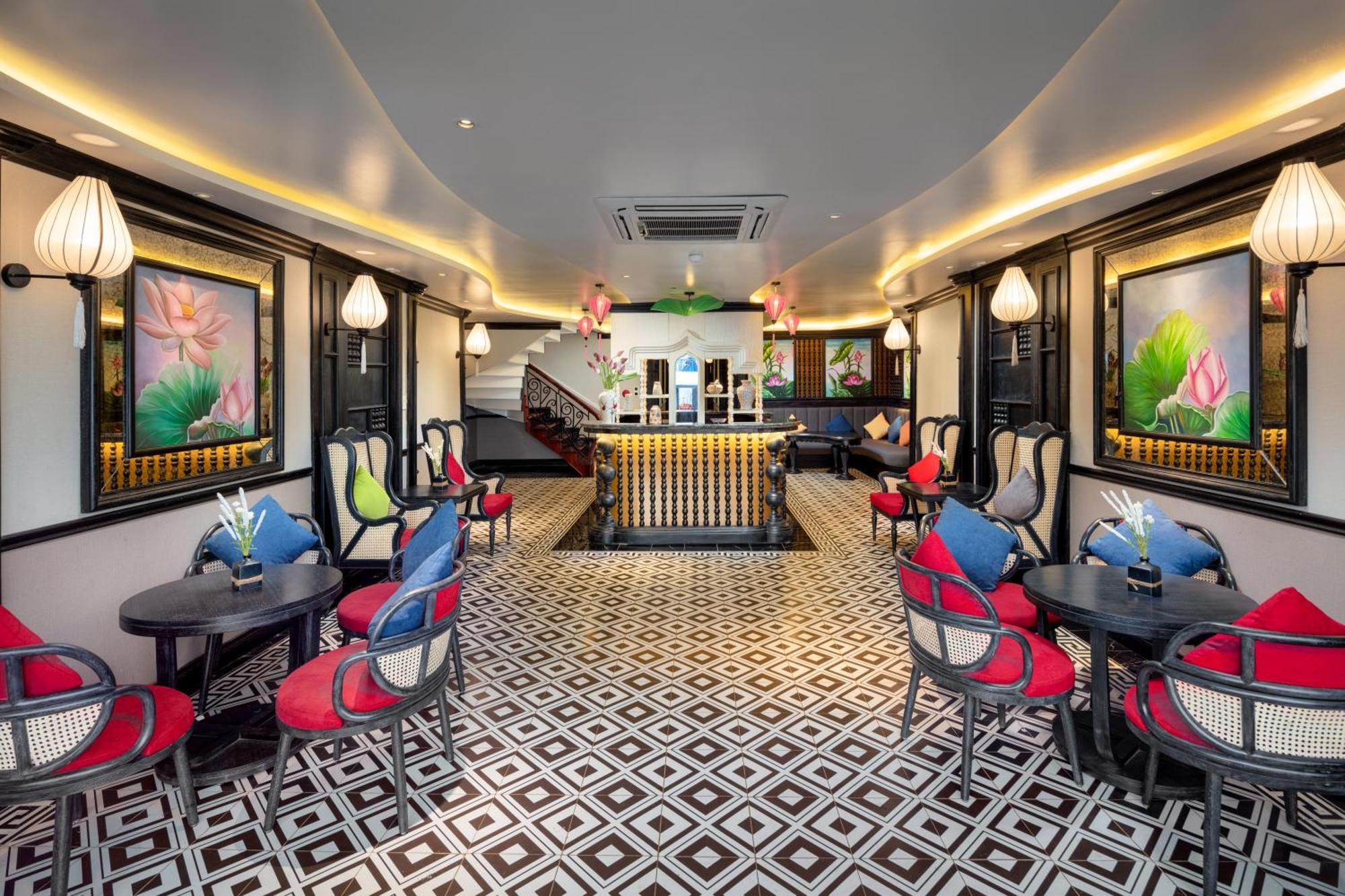 Win & Travel Hotel