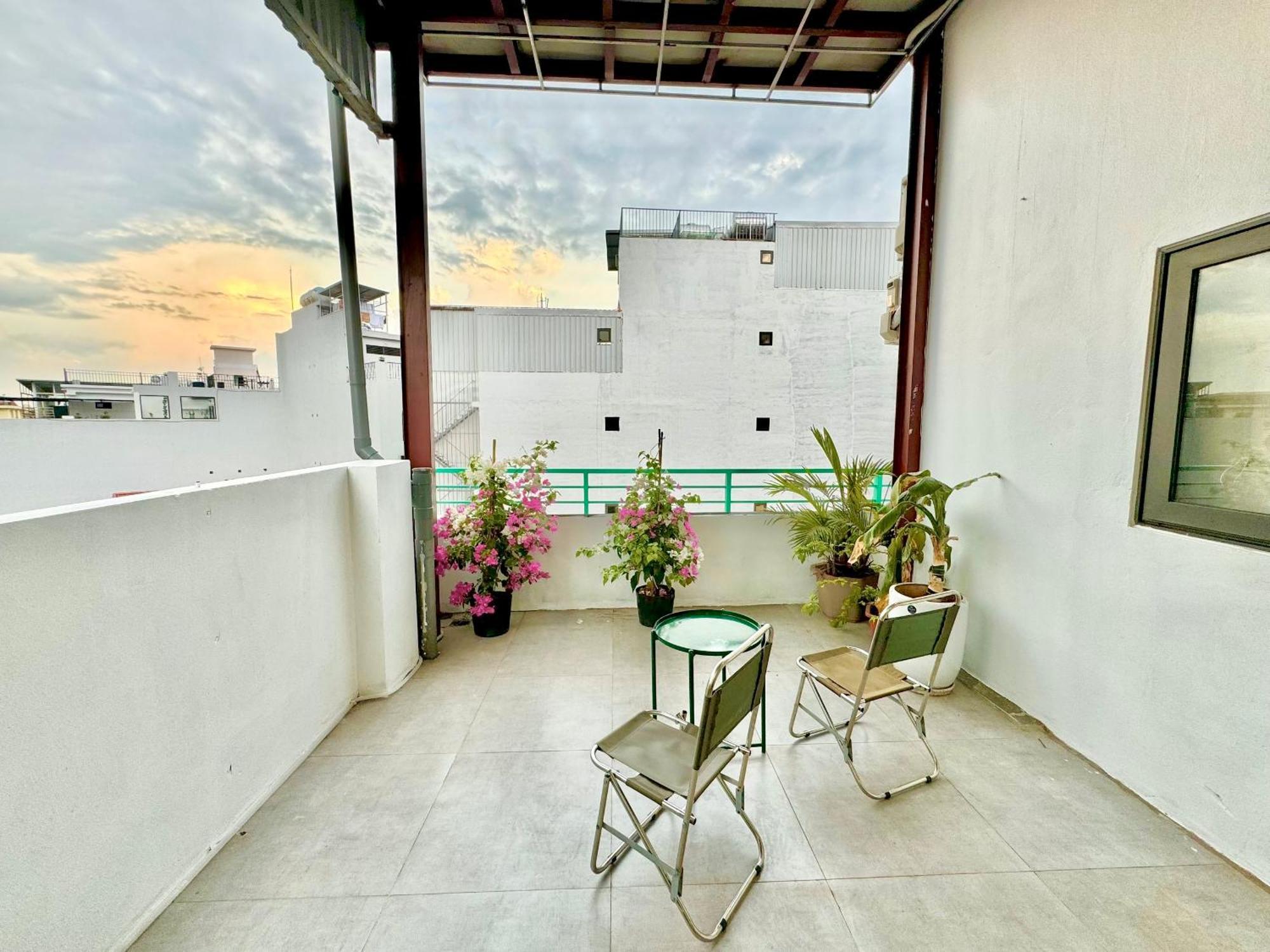 Apartment Harmony Lakeside-modern-balcony *