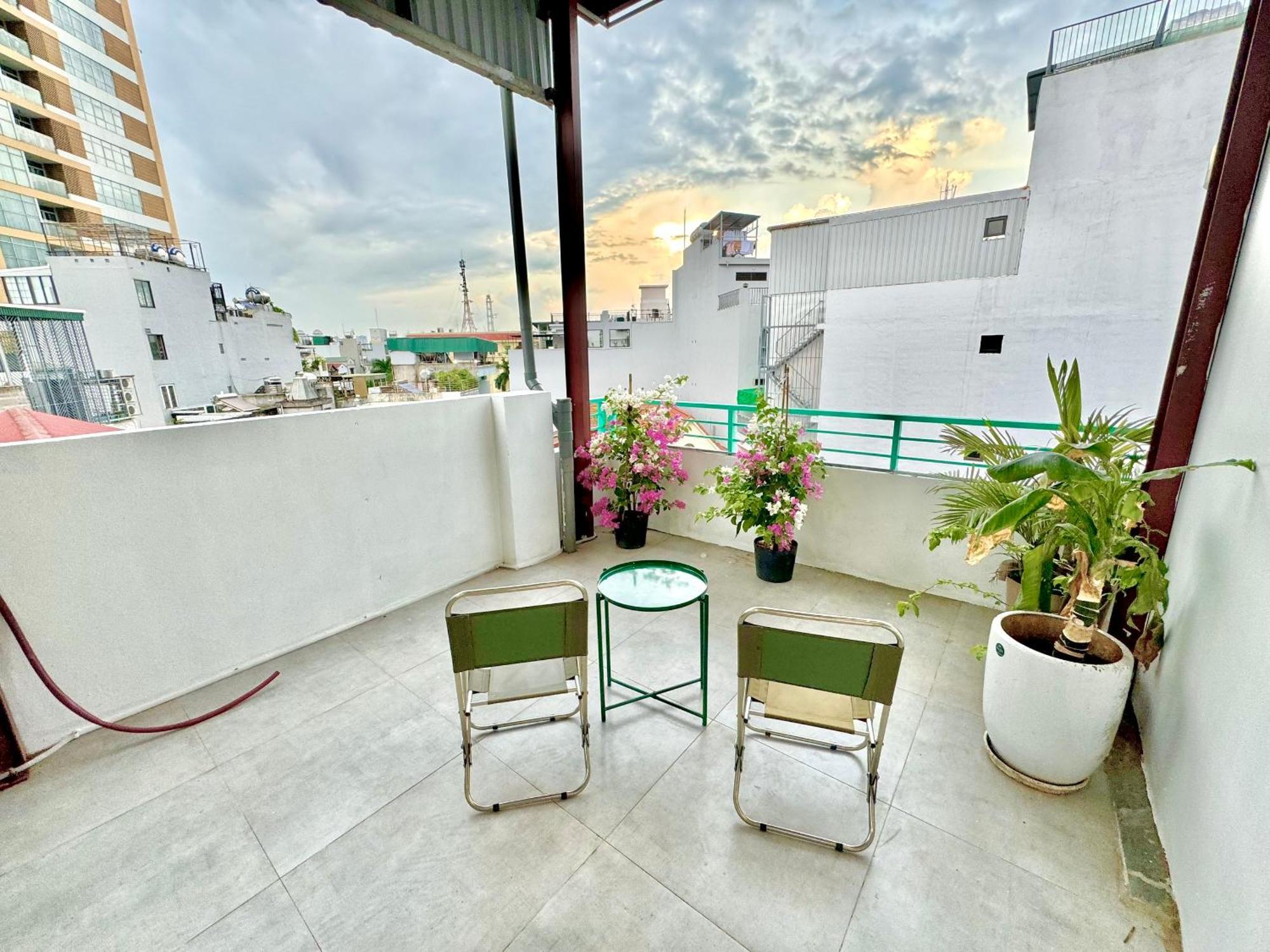 Harmony Lakeside-modern-balcony *