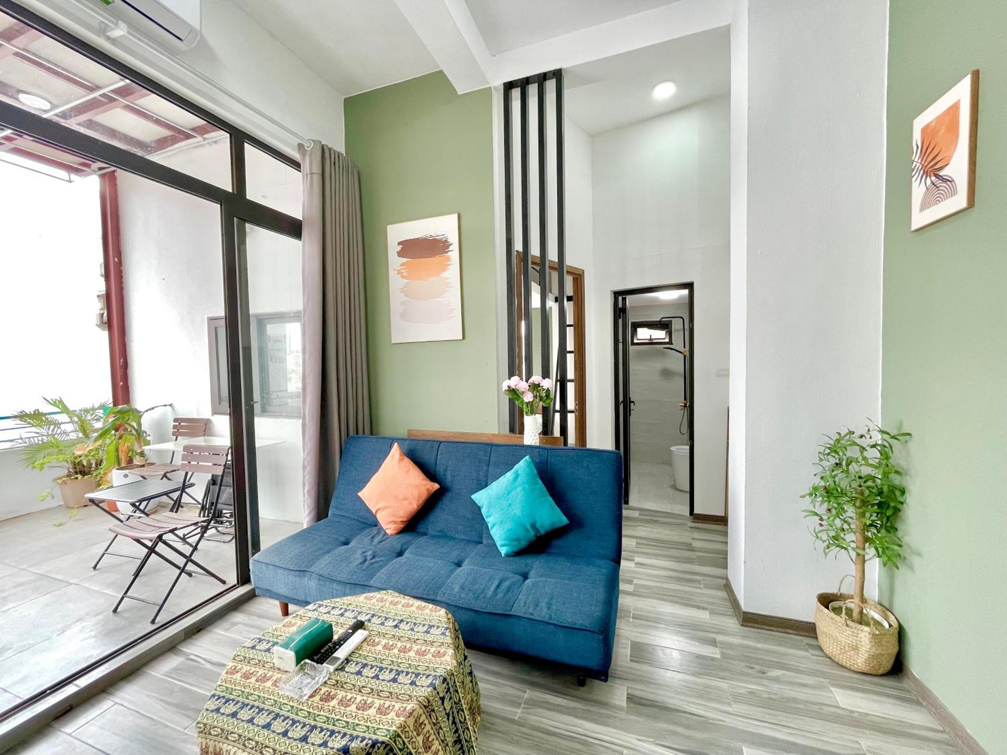 Harmony Lakeside-modern-balcony Apartment