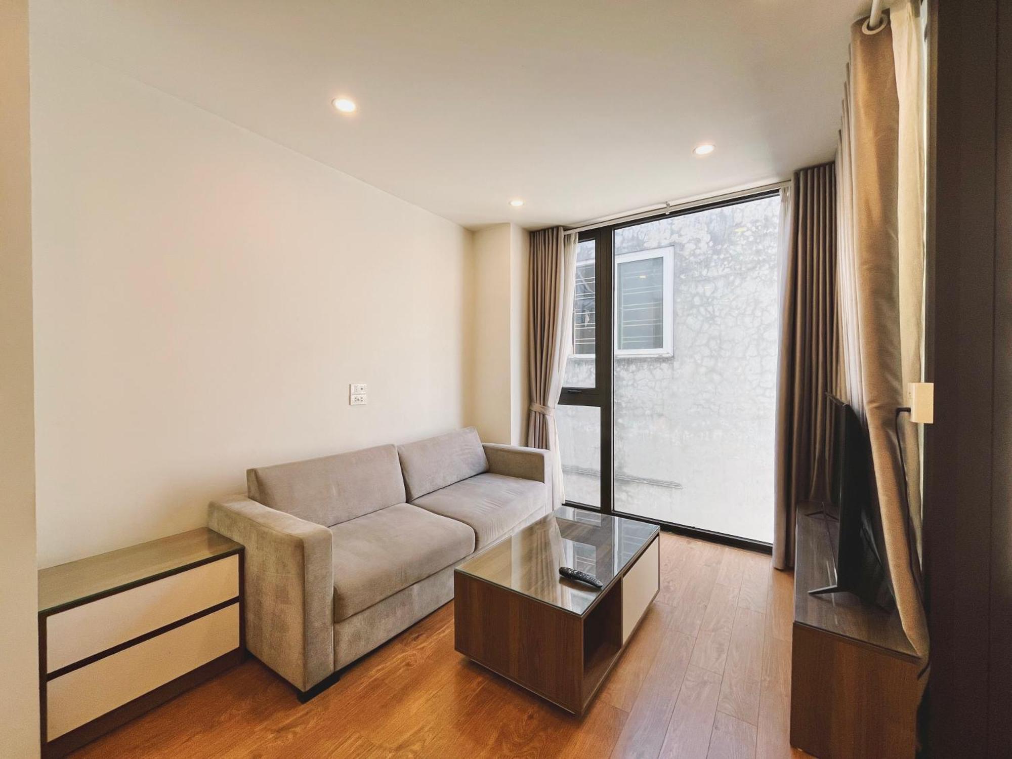 4 - Cheap Price 2 Bedroom Near West