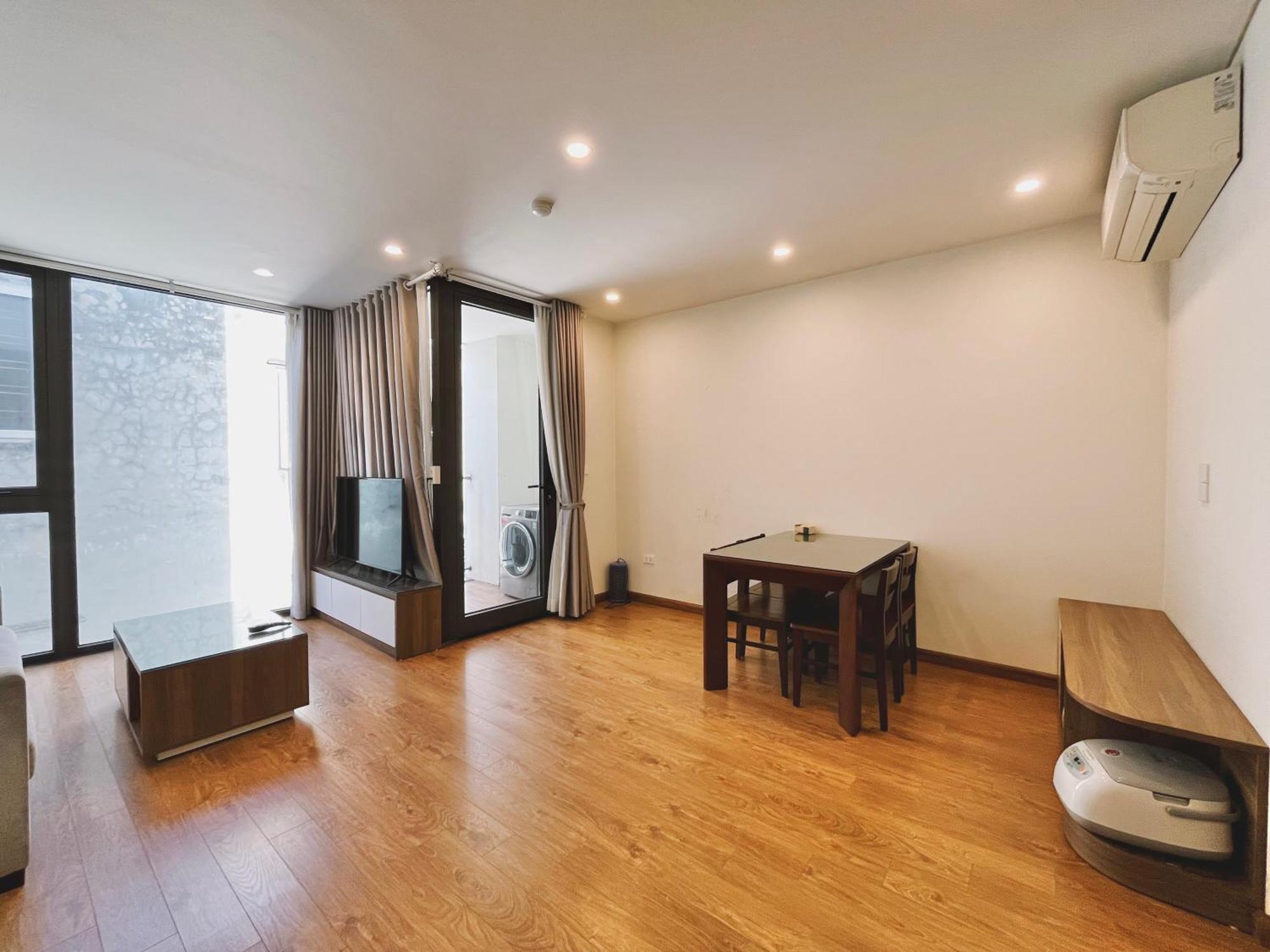4 - Cheap Price 2 Bedroom Near West *