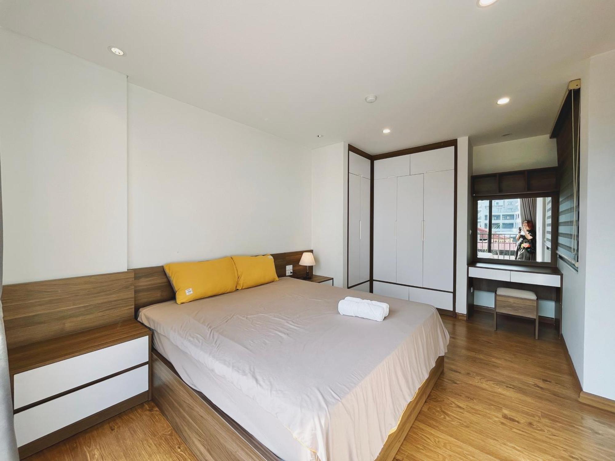 4 - Cheap Price 2 Bedroom Near West Apartment Hanoi