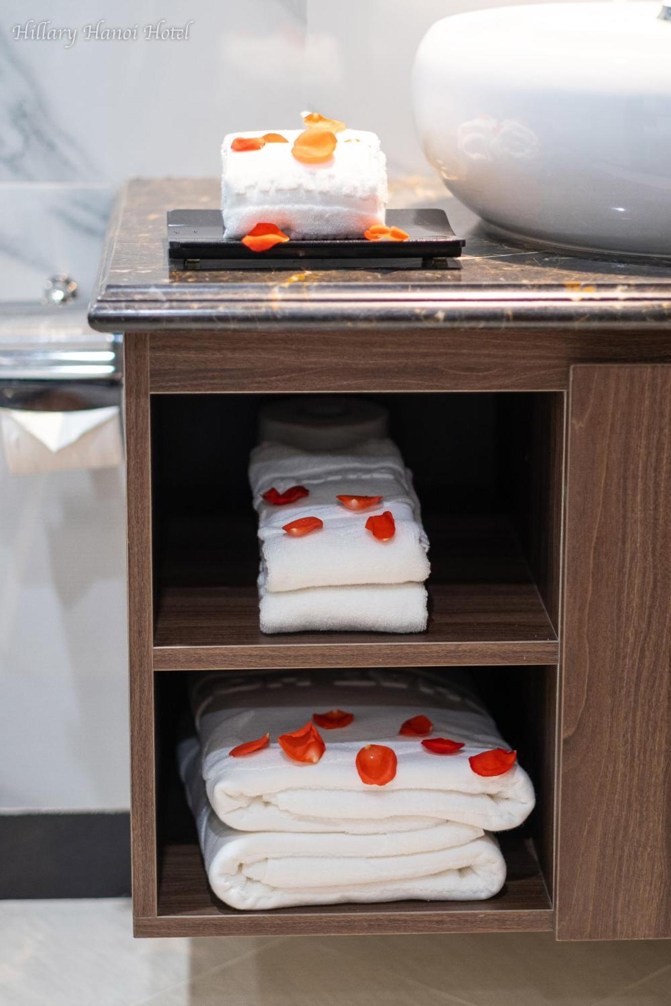 Hillary Hotel Hanoi