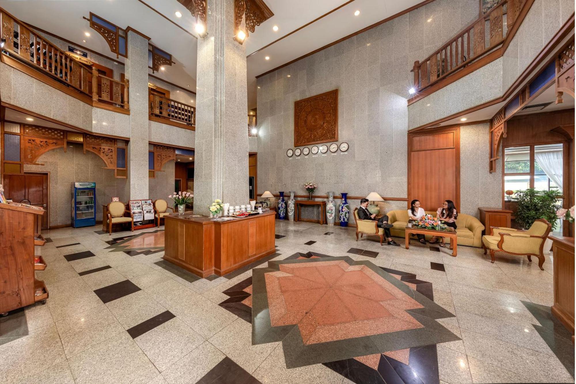Oriental Palace 3*