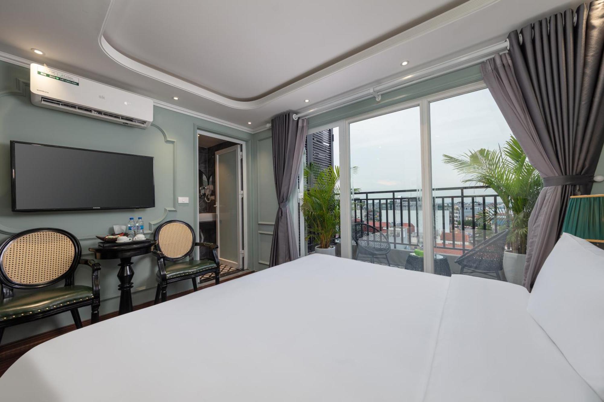 Madelise Grand Hotel 4*
