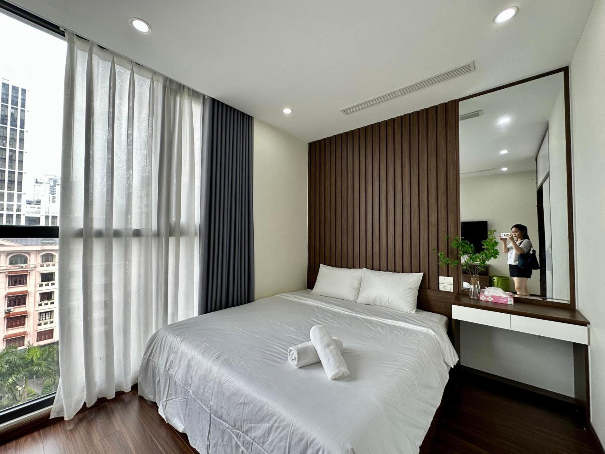 Liliving In Skylake - Ho 3 Phong Ngu Sang Trong Voi View Ho - Near Keangnam Apartment