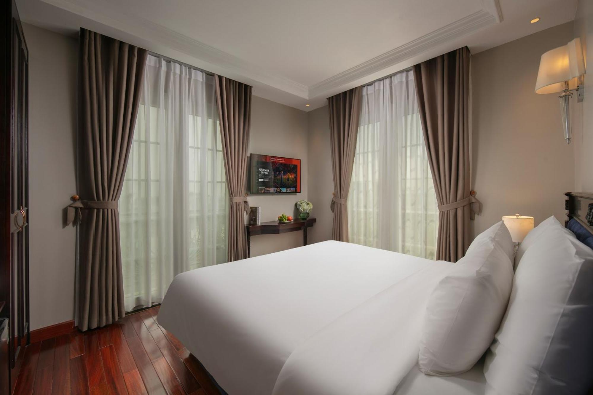 Sunline Hotel 4*
