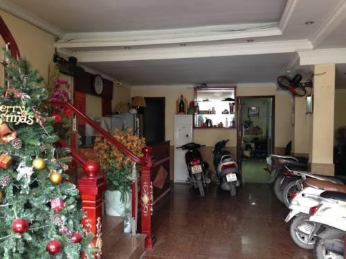 Hoang Gia -150 Nghi Tam Hn - By Bay Luxury Apartment Hanoi