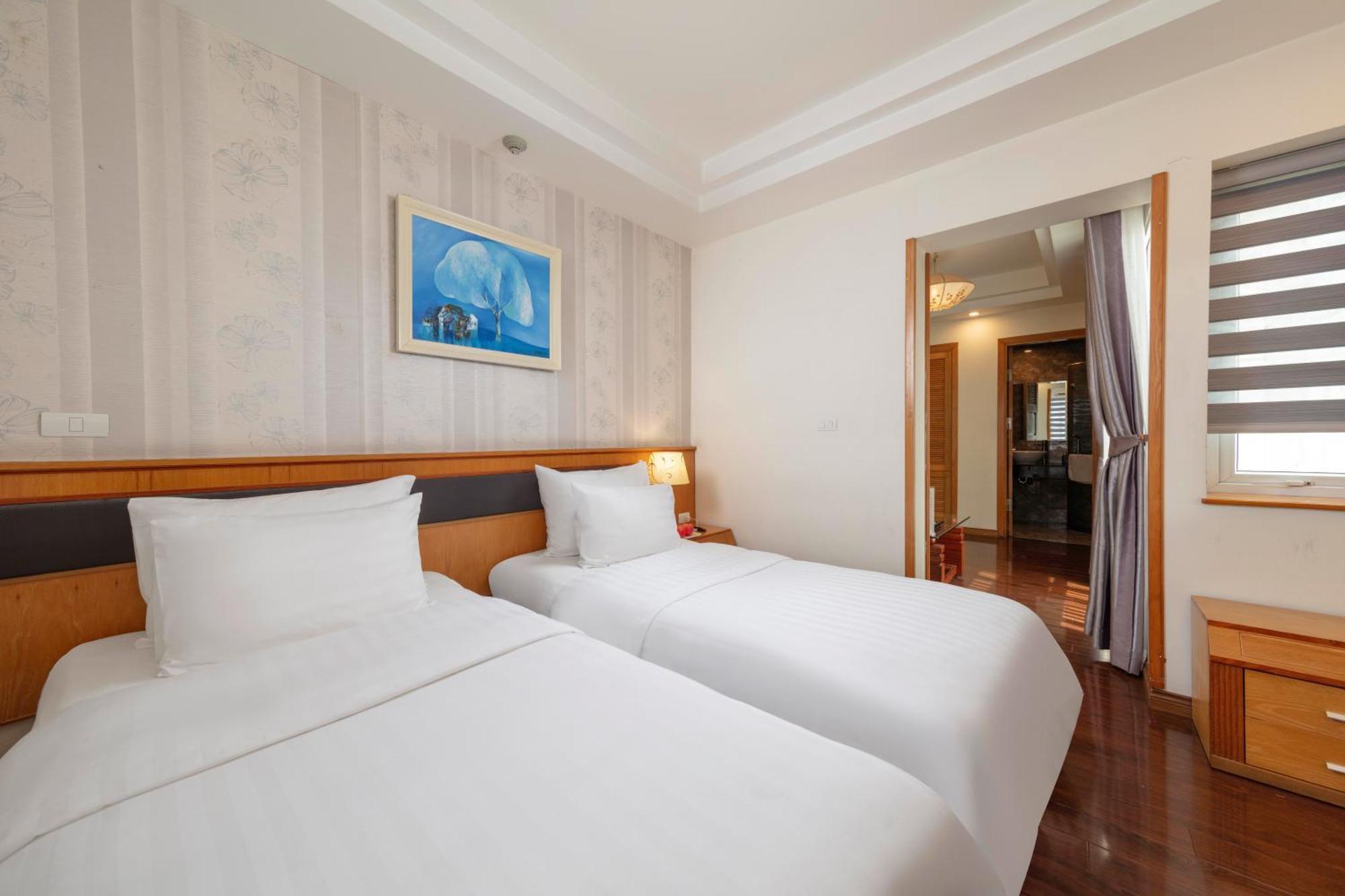 Sky Hotel 3*