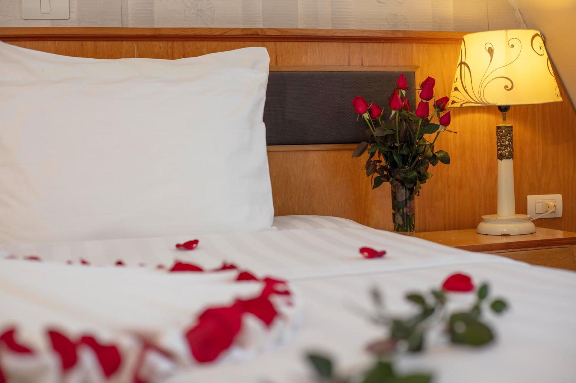 Sky Hotel Hanoi