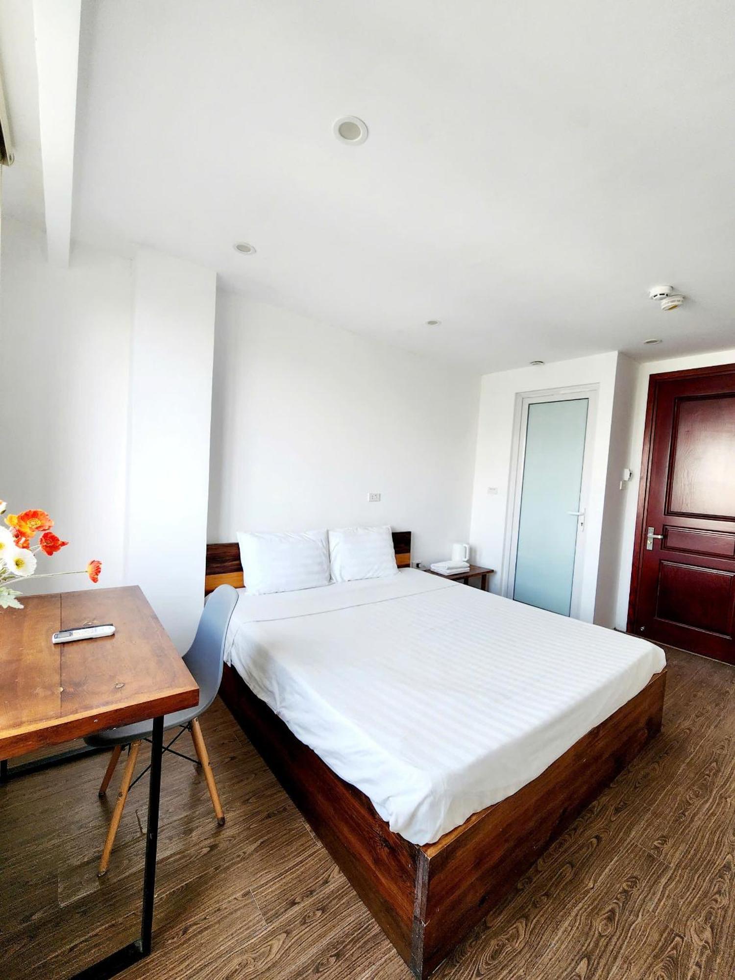 Lakeside House * Hà Nội