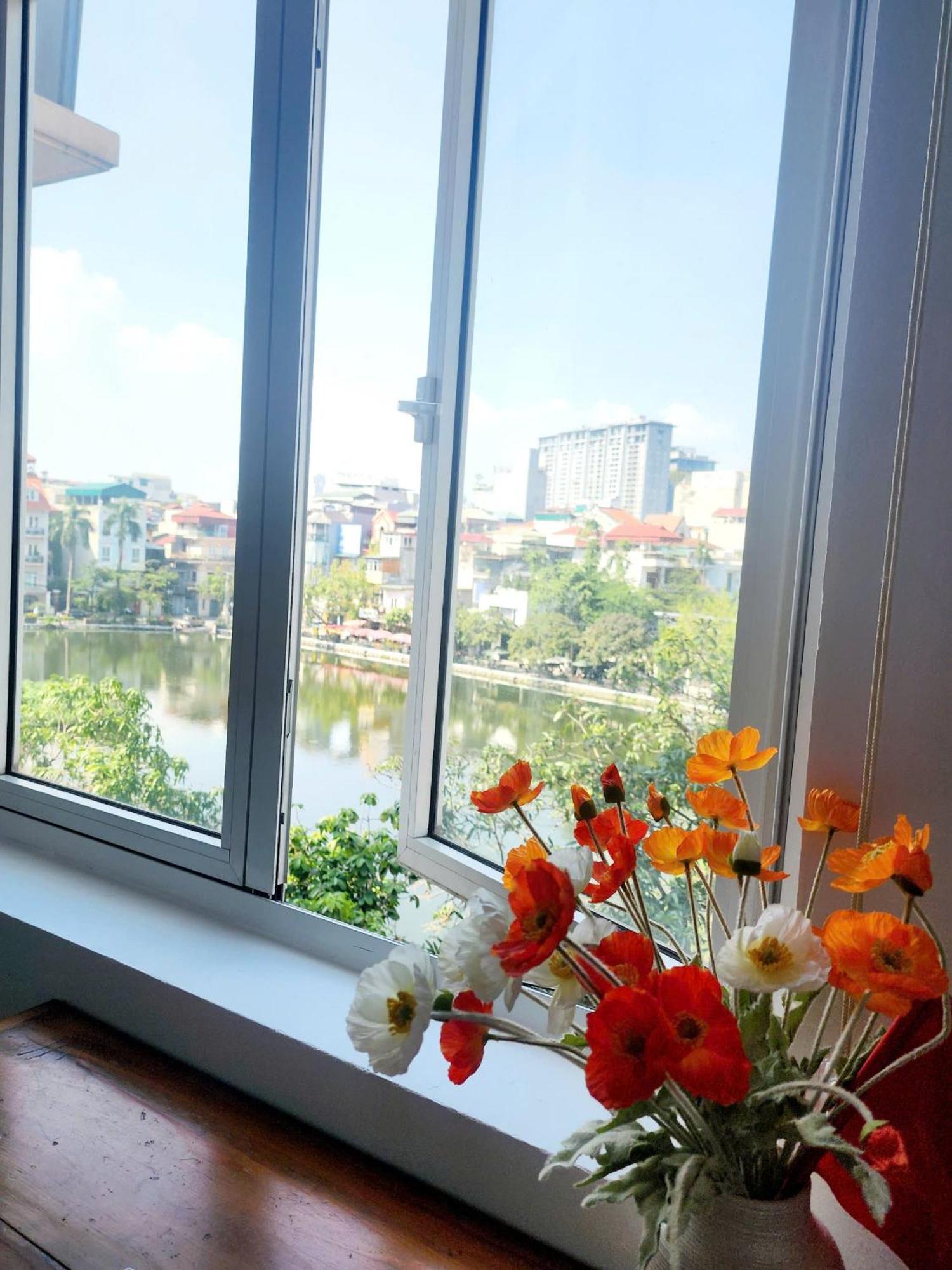 Căn hộ Lakeside House *