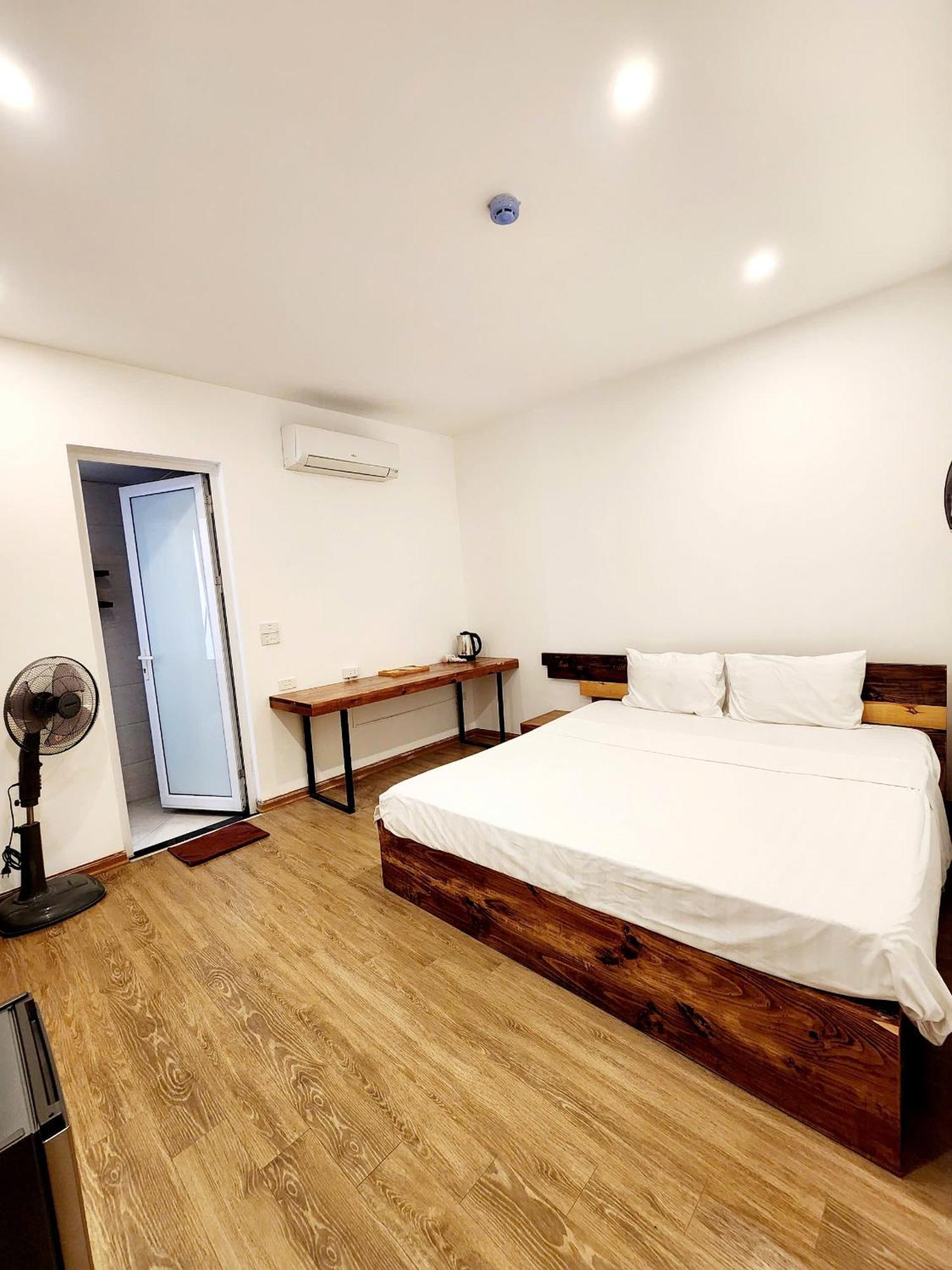 Lakeside House * Hà Nội