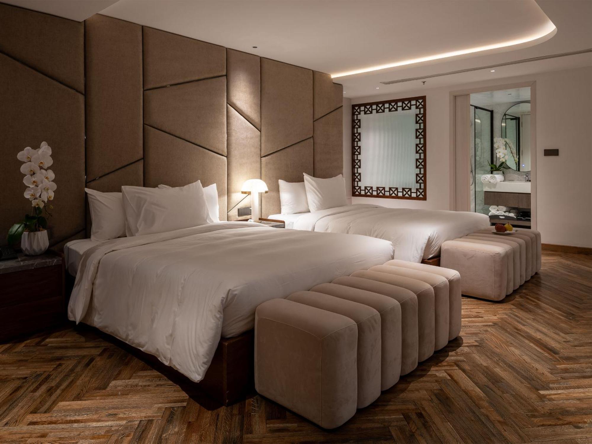 H Ha Noi Hotel