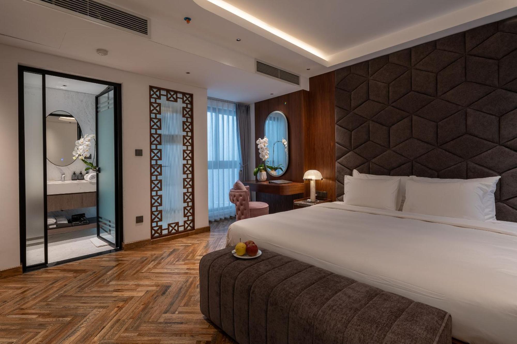 H Ha Noi Hotel