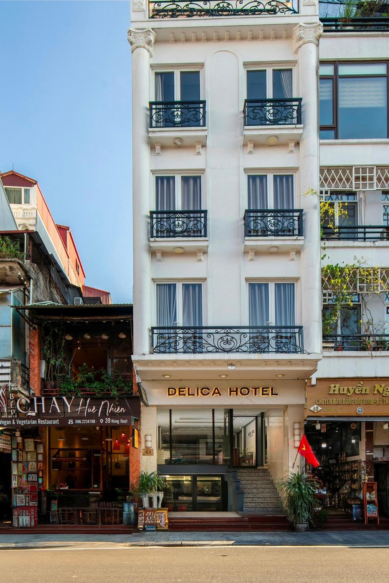 Delica Premium Hotel