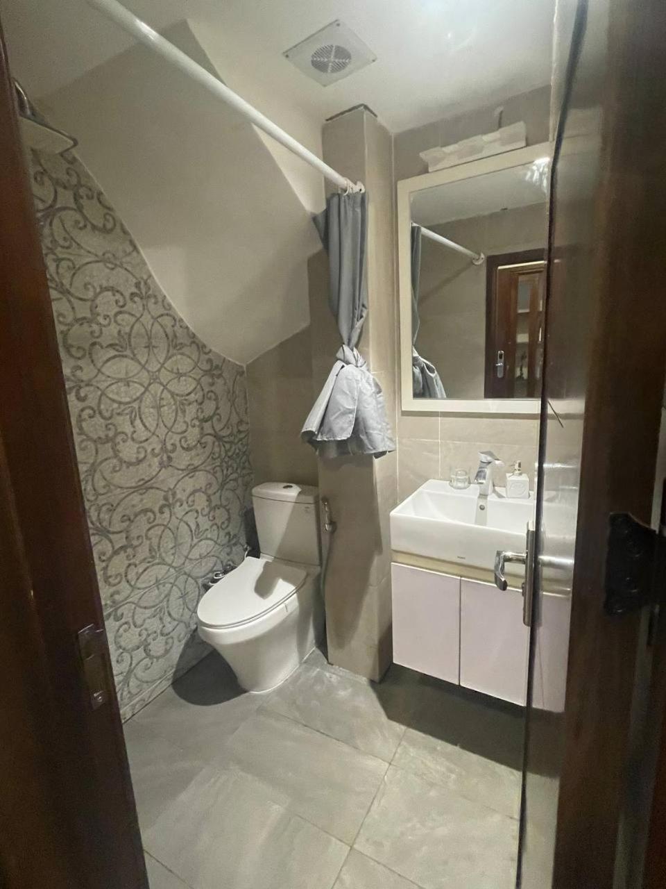 Ty House Managed By Lily Hanoi