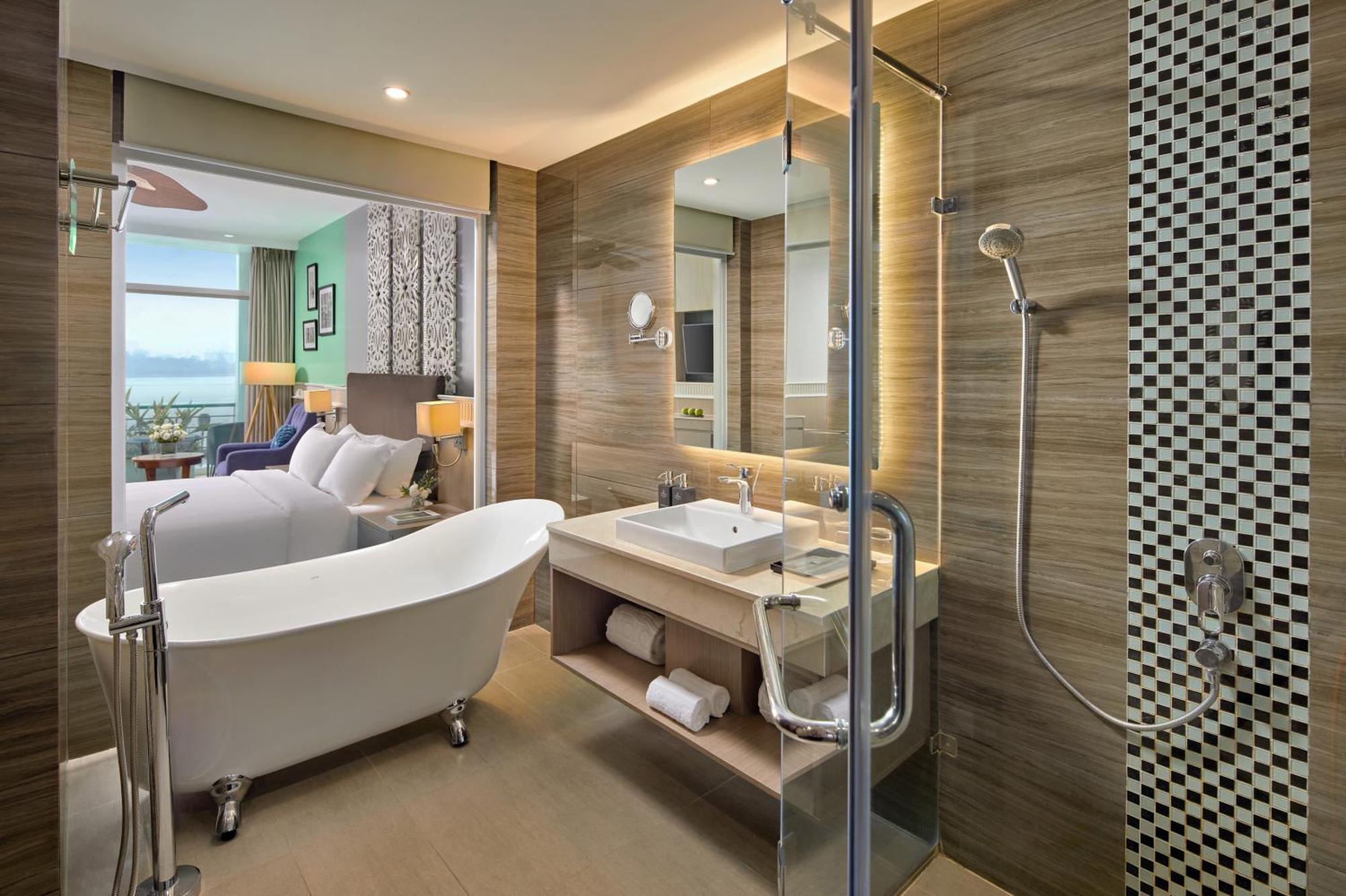 The Club & Residences 4*