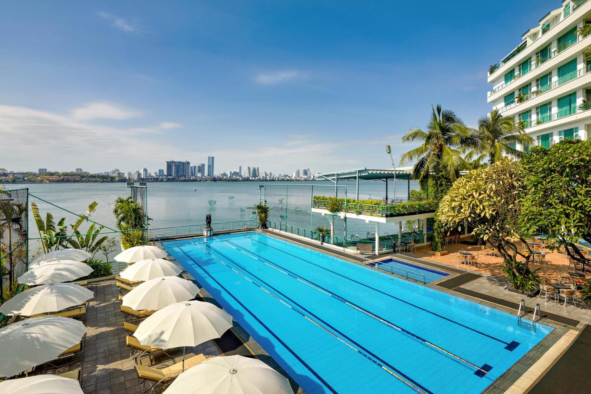 Hotel The Club & Residences