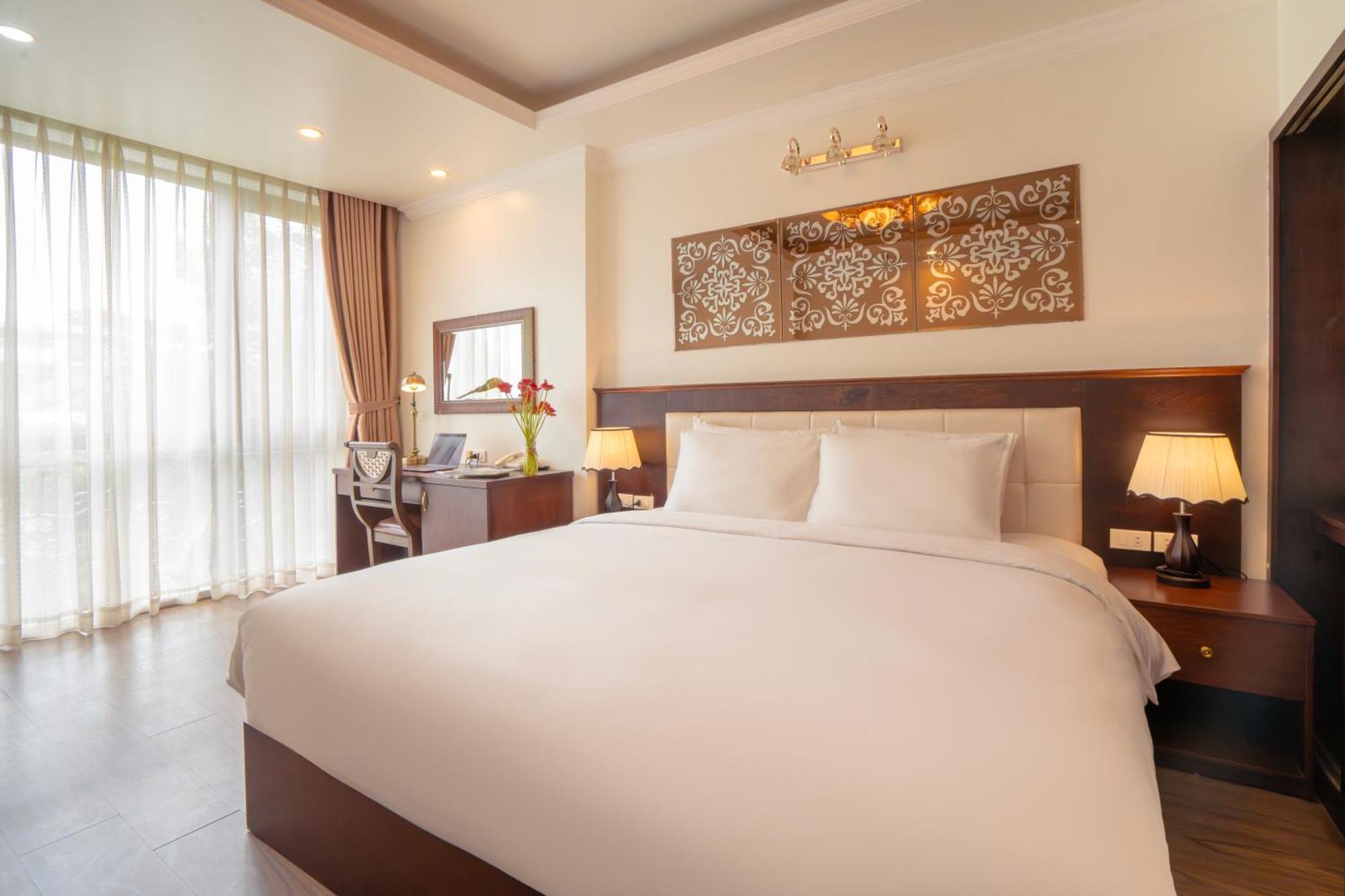 Du Palace Hotel 4*