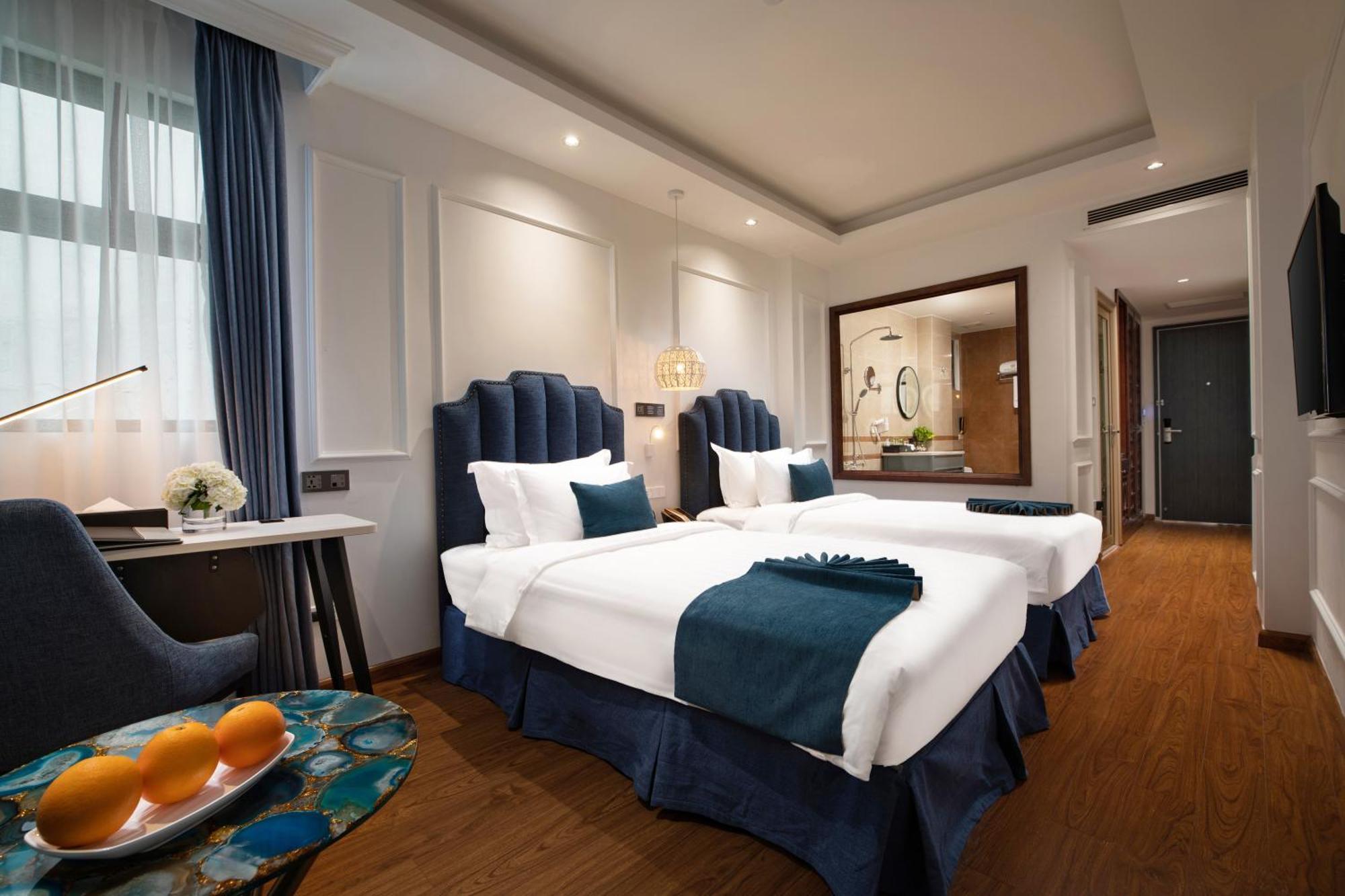 Dahlia Hotel 4*